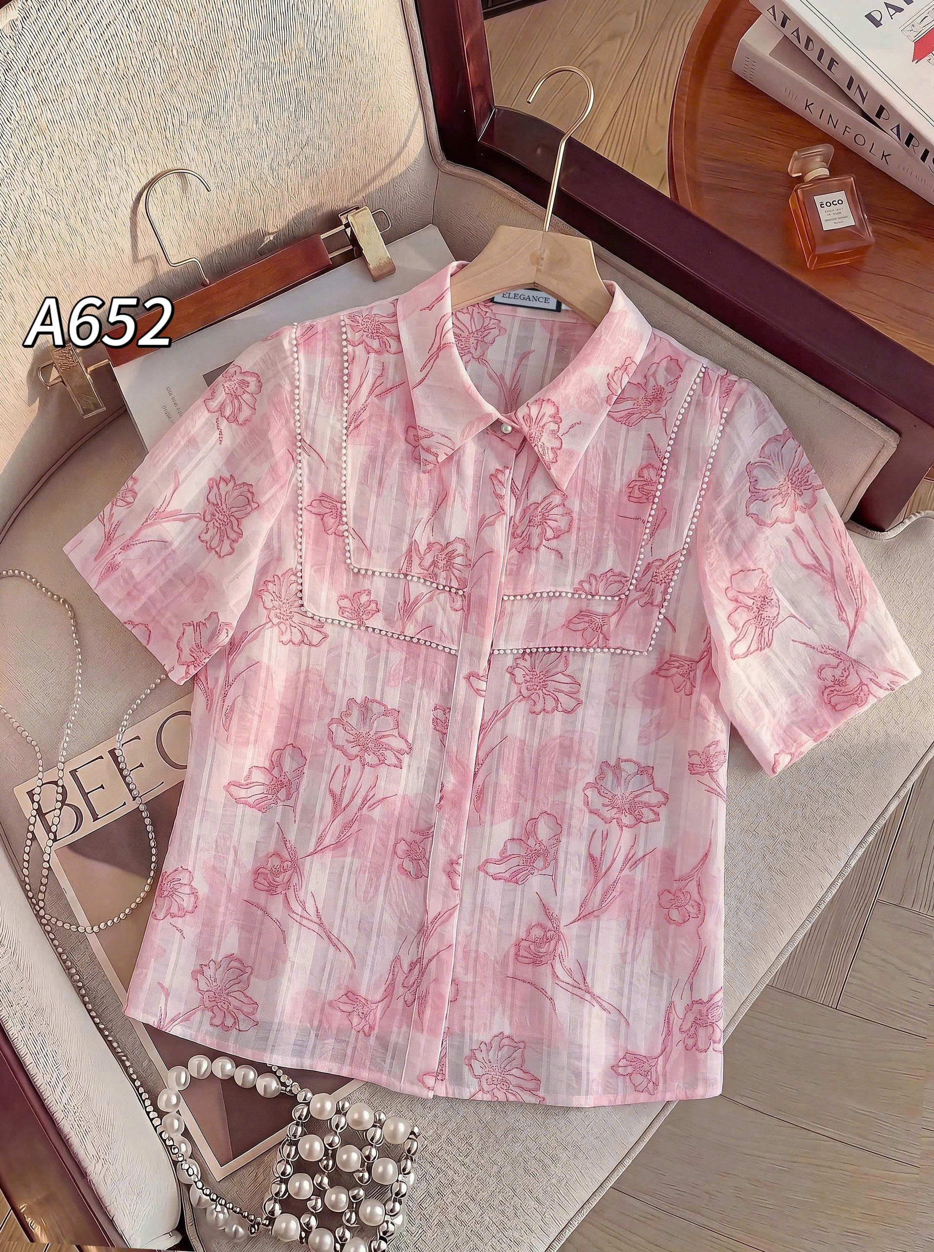 A652 Áo sơ mi hoa cổ vuông