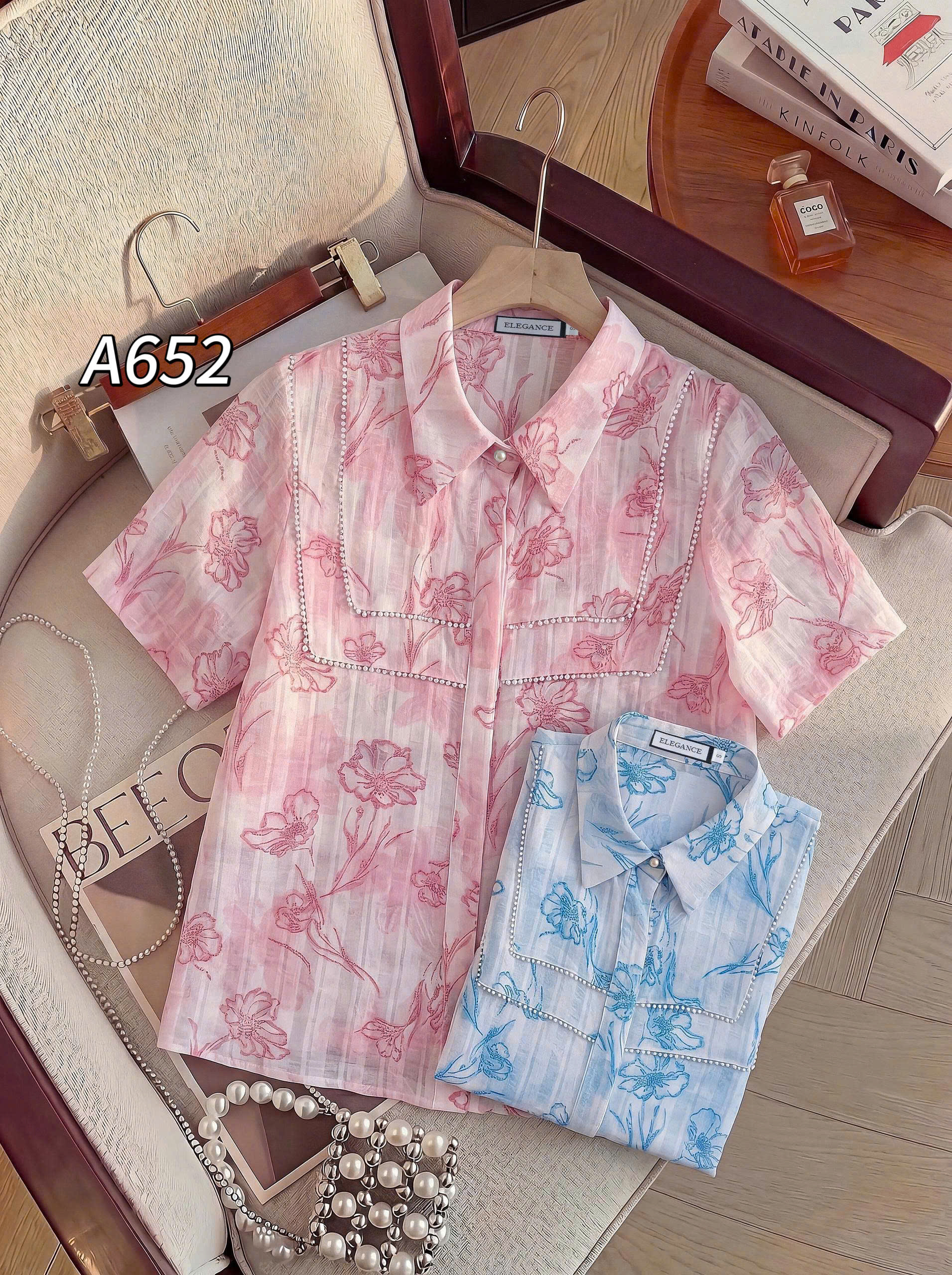 A652 Áo sơ mi hoa cổ vuông