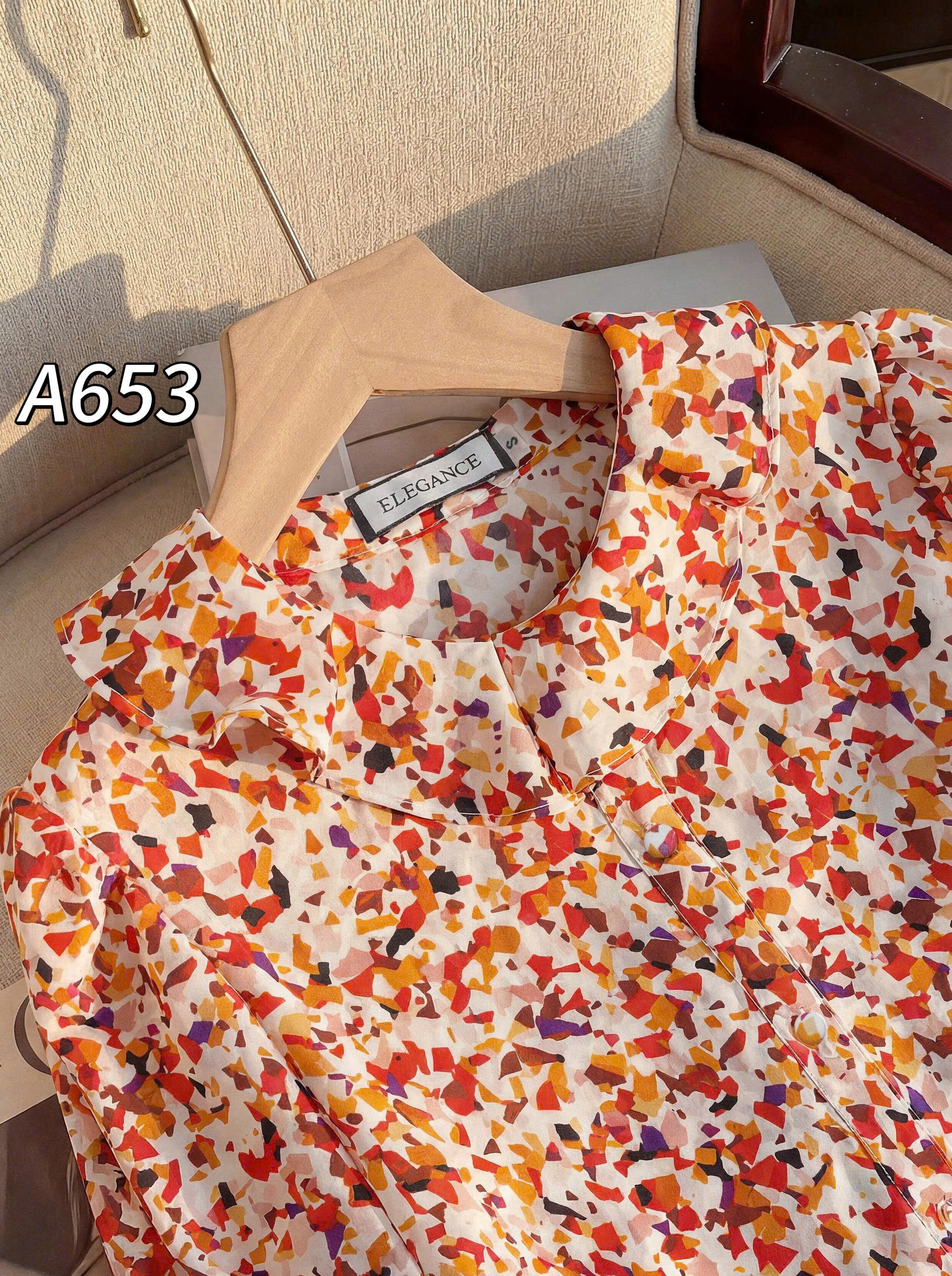 A653 Áo sơ mi cổ bèo họa tiết