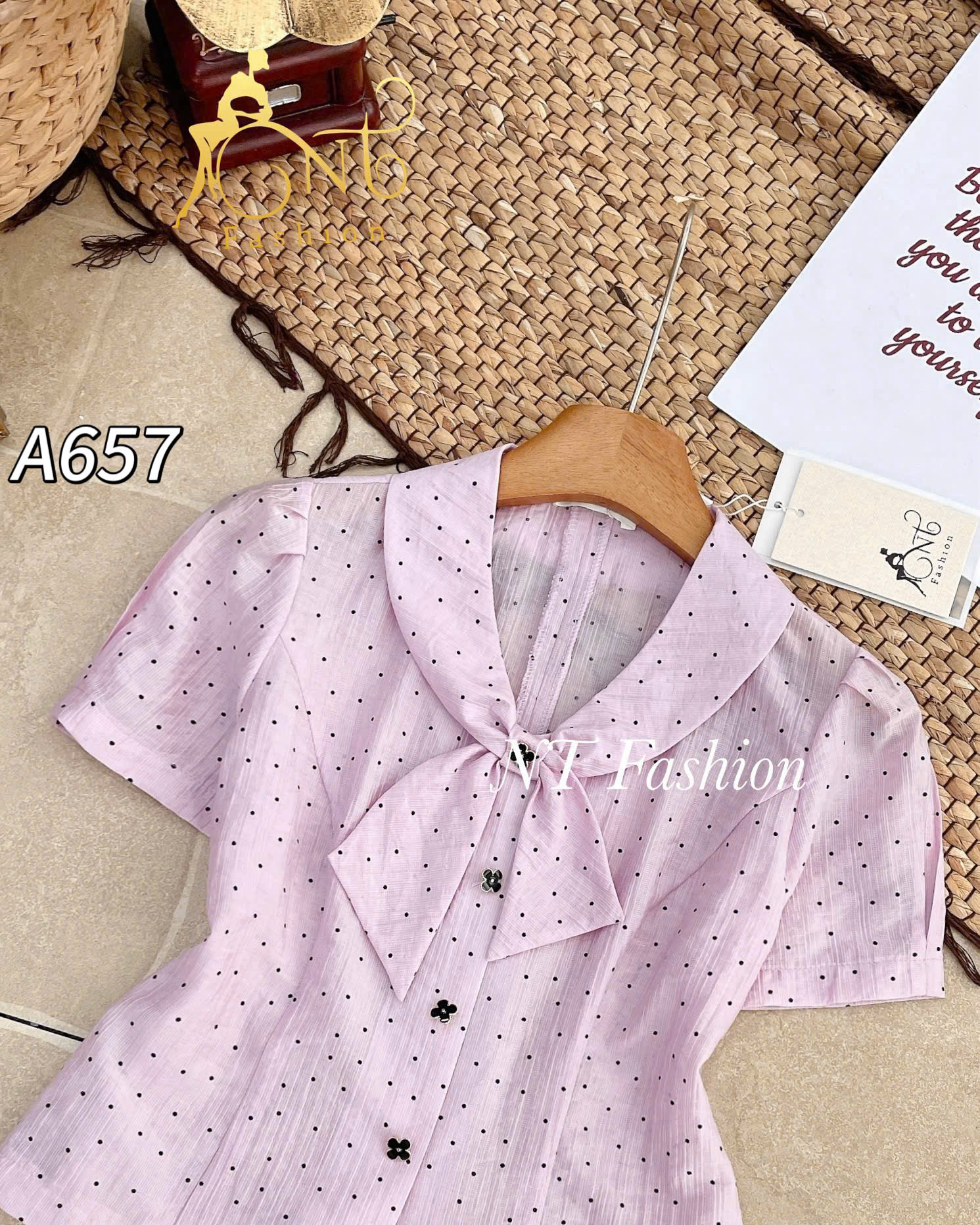 A657 áo kí giả chấm bi