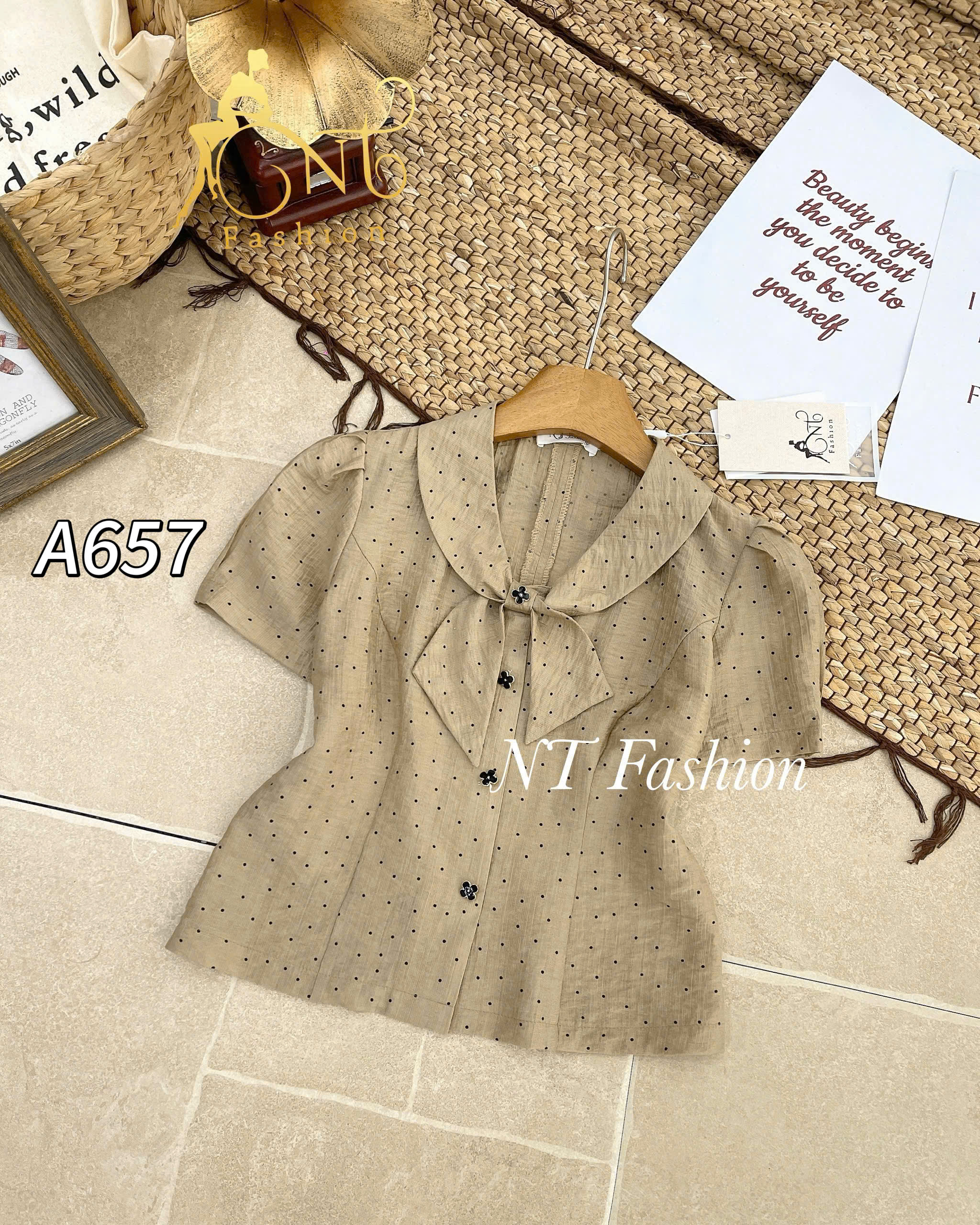 A657 áo kí giả chấm bi