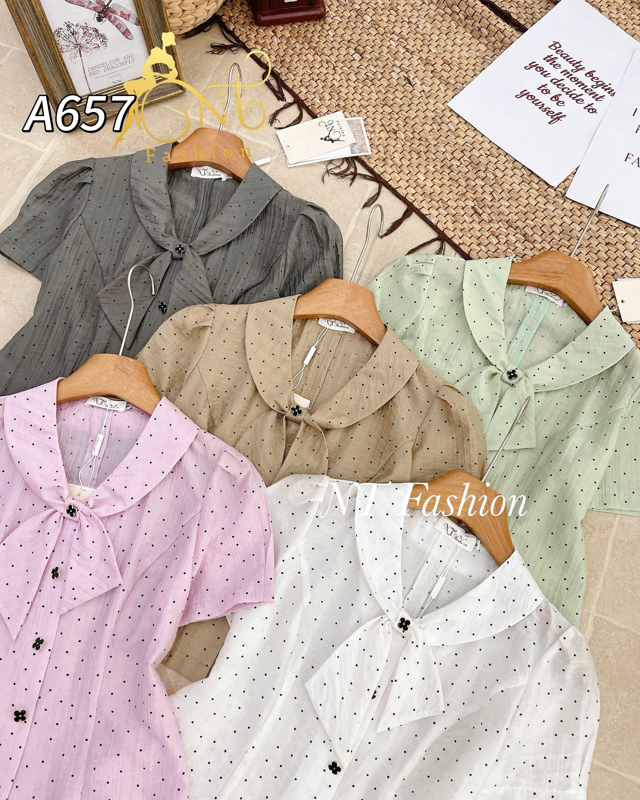 A657 áo kí giả chấm bi