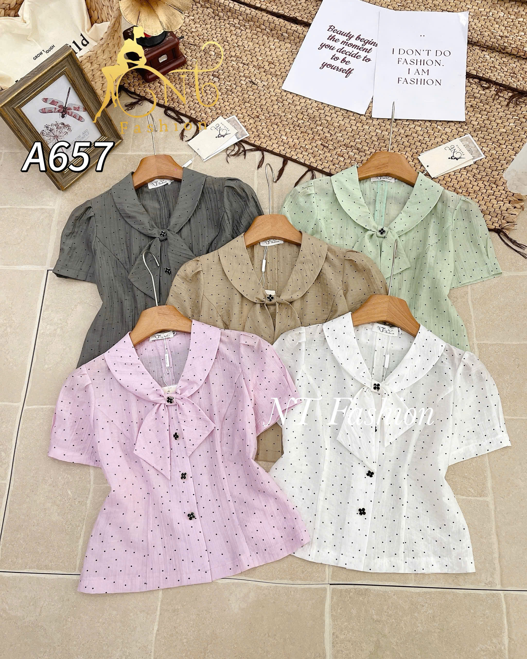 A657 áo kí giả chấm bi