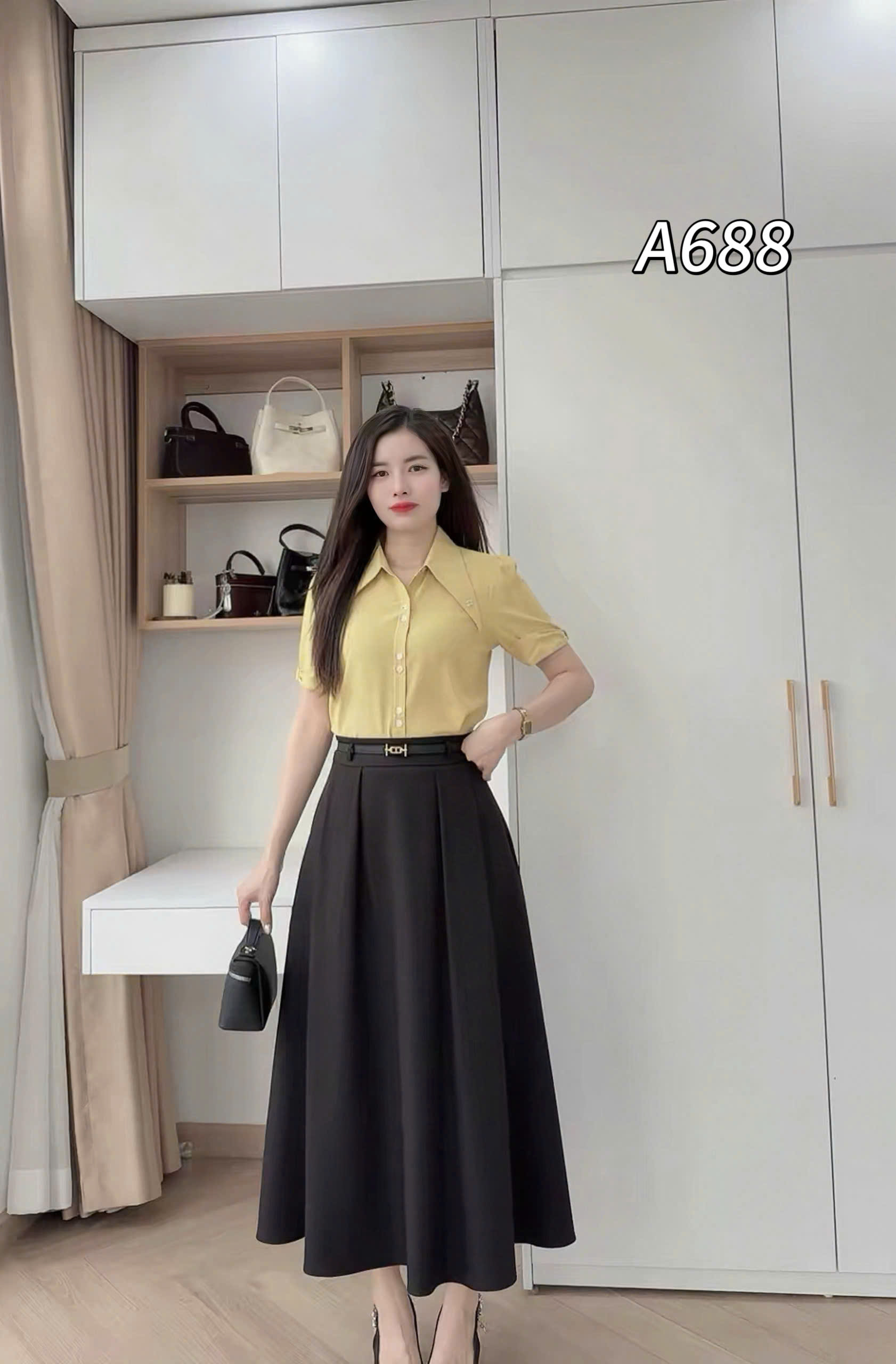 A688 Áo sơ mi cổ nhọn cúc hoa