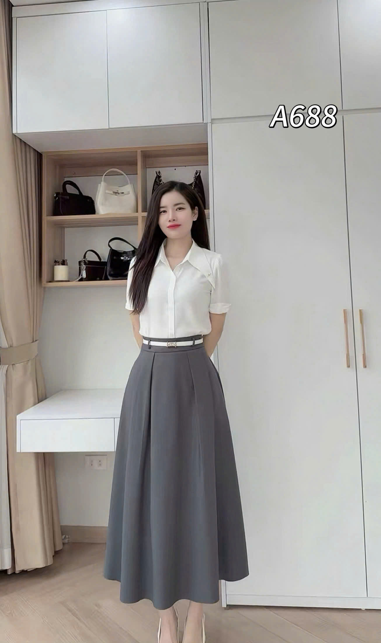 A688 Áo sơ mi cổ nhọn cúc hoa