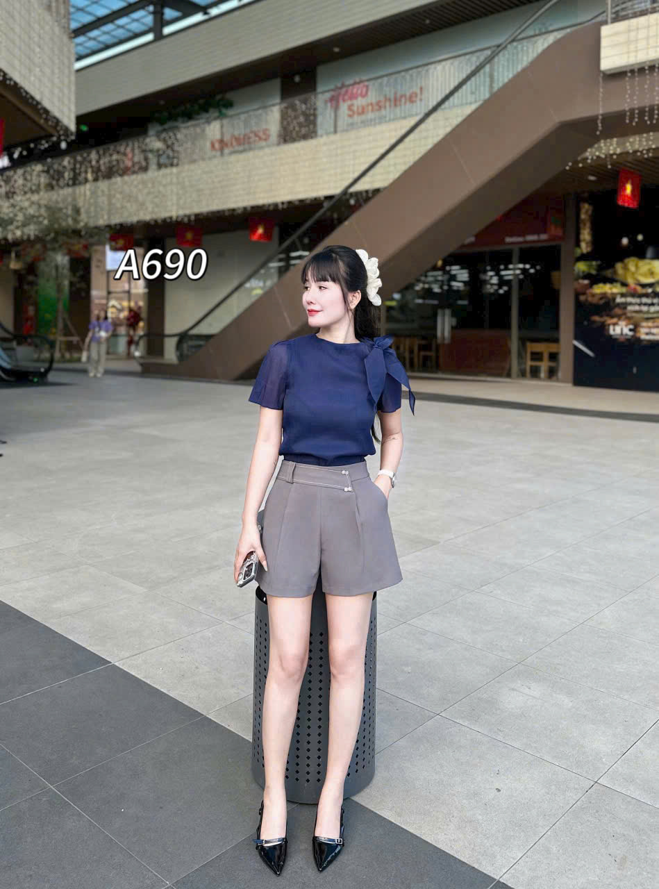 A690 Áo sơ mi nơ vai