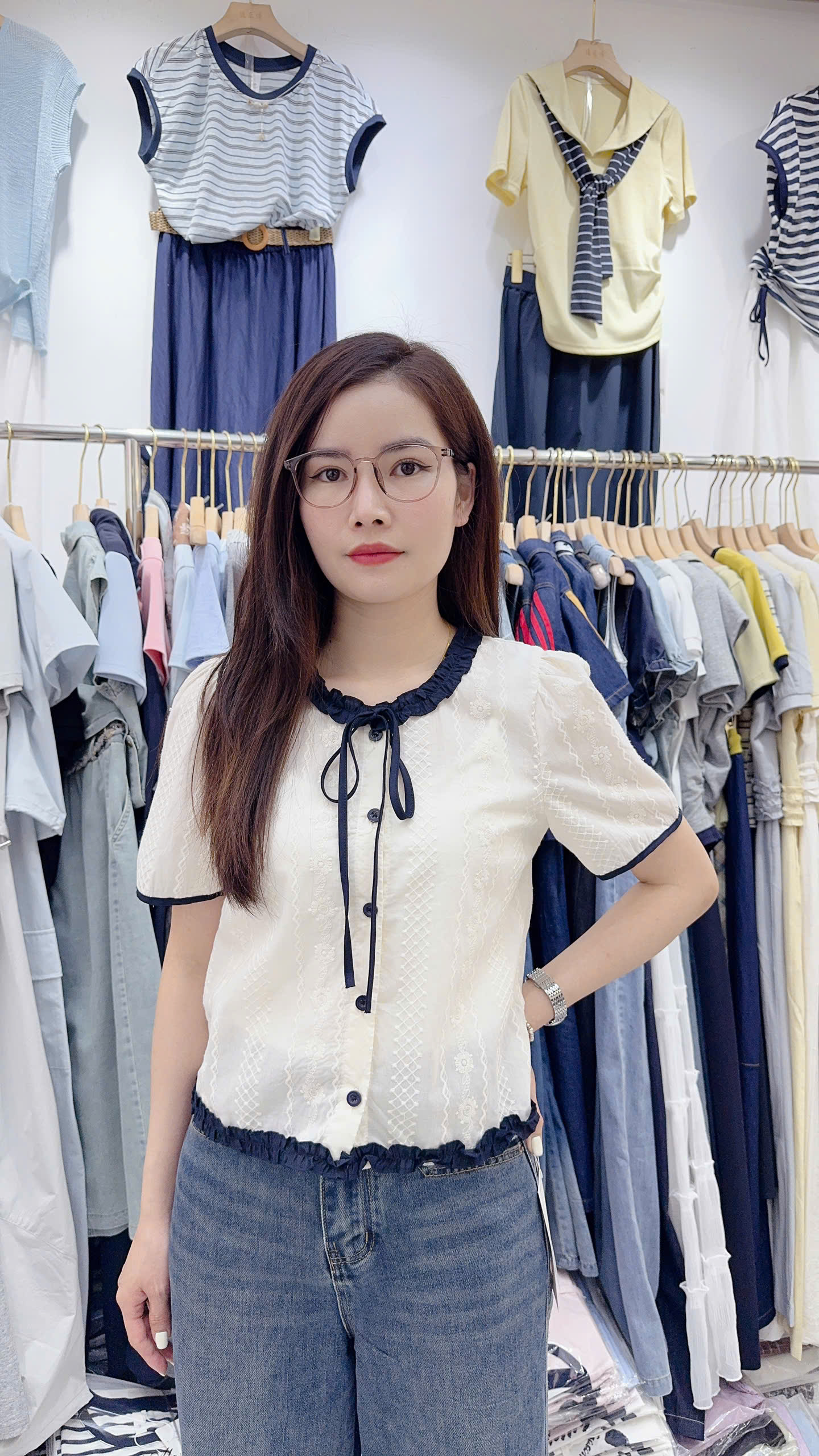 A6901 Áo phối bèo nơ