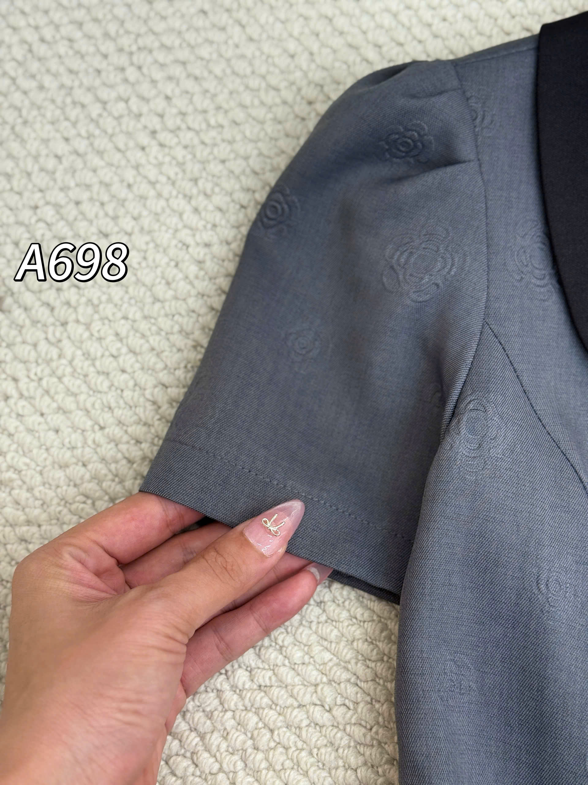 A698 Áo kí giả cổ nơ đen