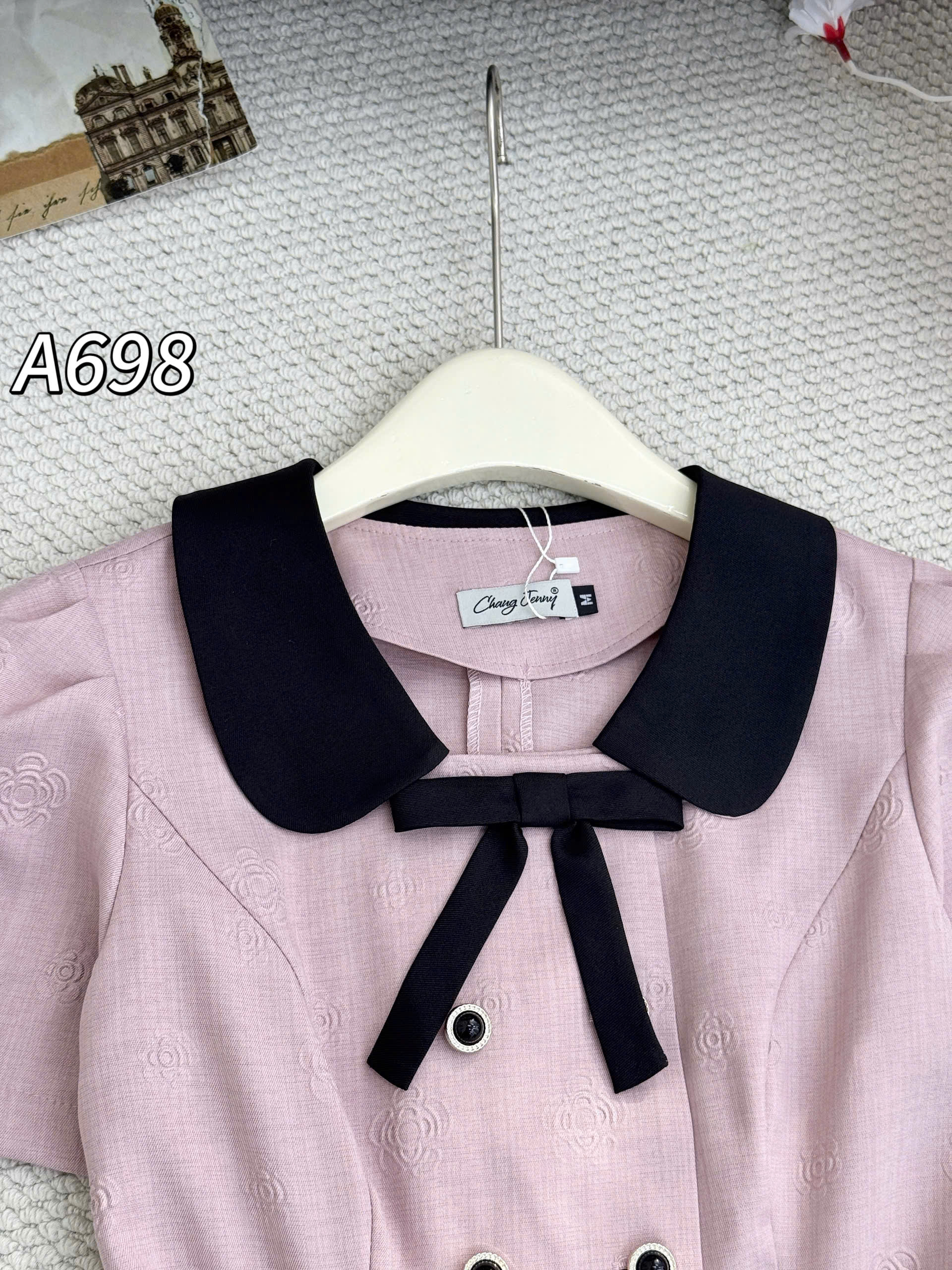 A698 Áo kí giả cổ nơ đen