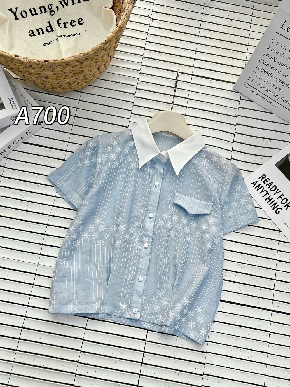 A700 Áo sơ mi hoa túi cơi cổ nhọn
