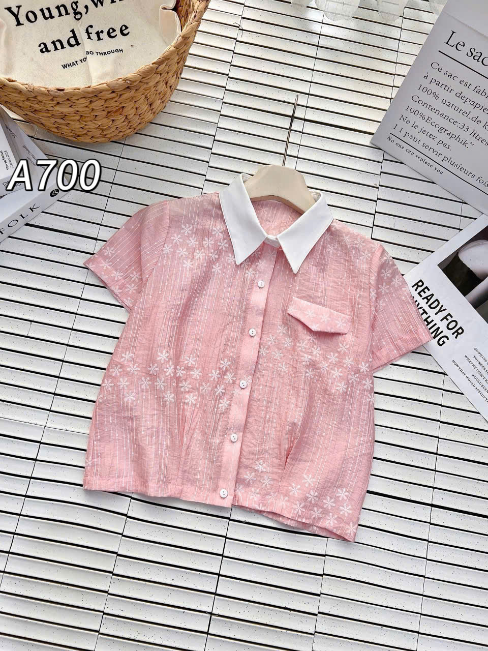 A700 Áo sơ mi hoa túi cơi cổ nhọn