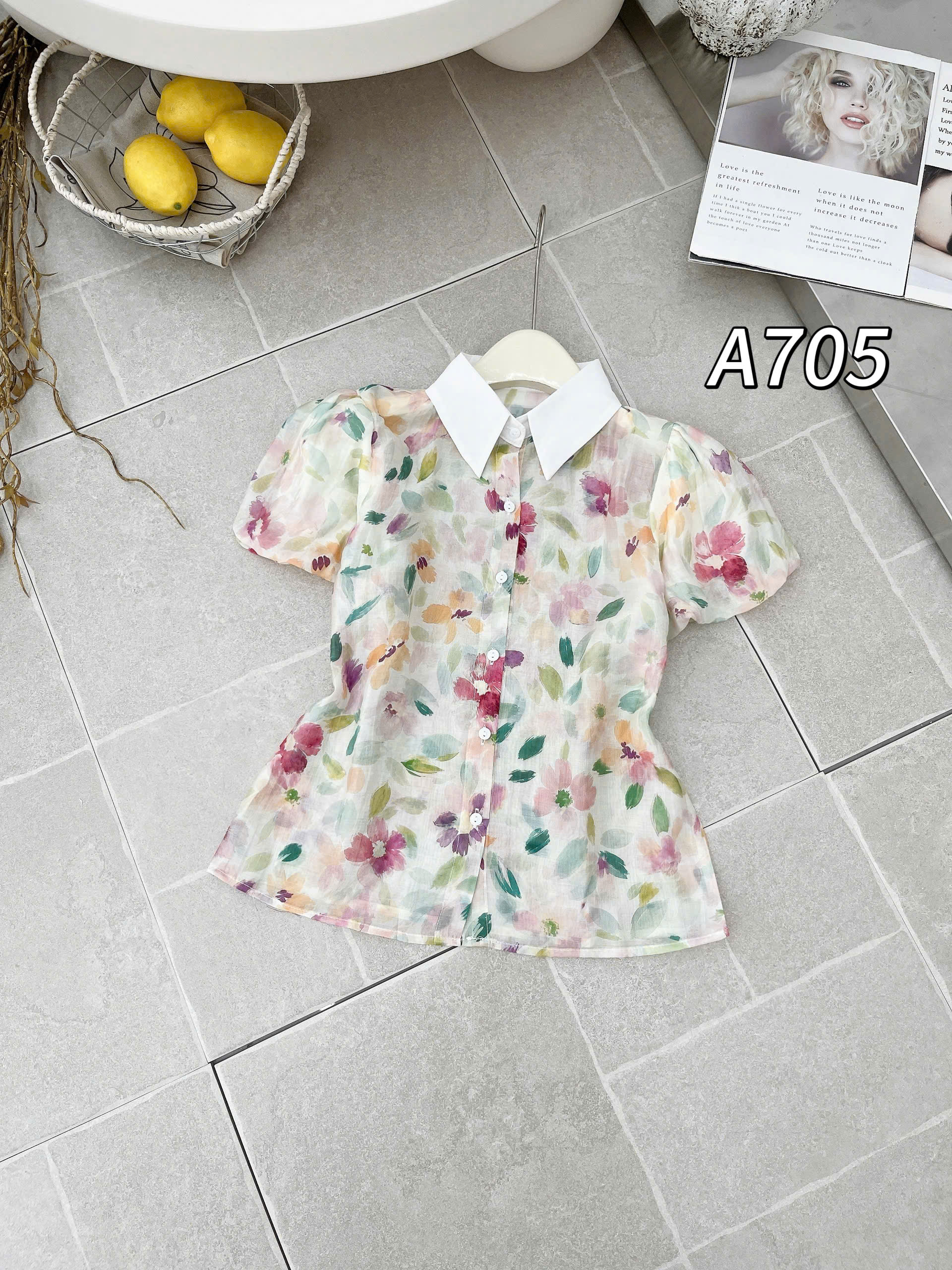 A705 Áo sơ mi hoa cộc tay cổ trắng