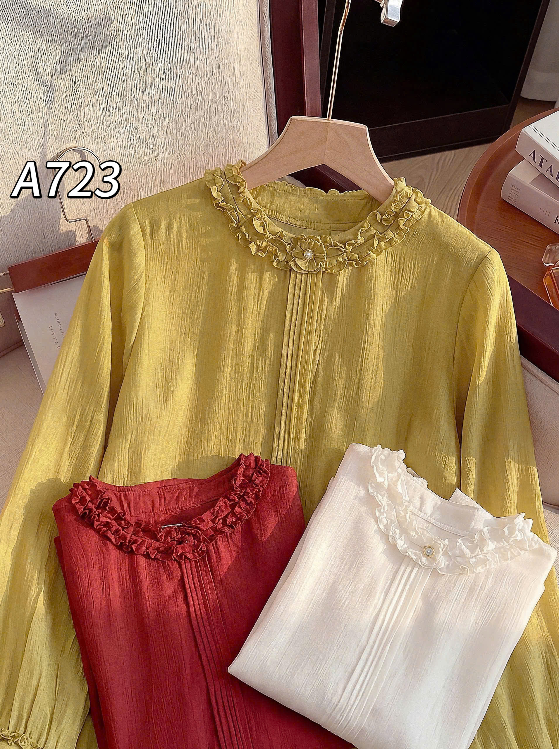 A723 áo tơ yến cổ tròn