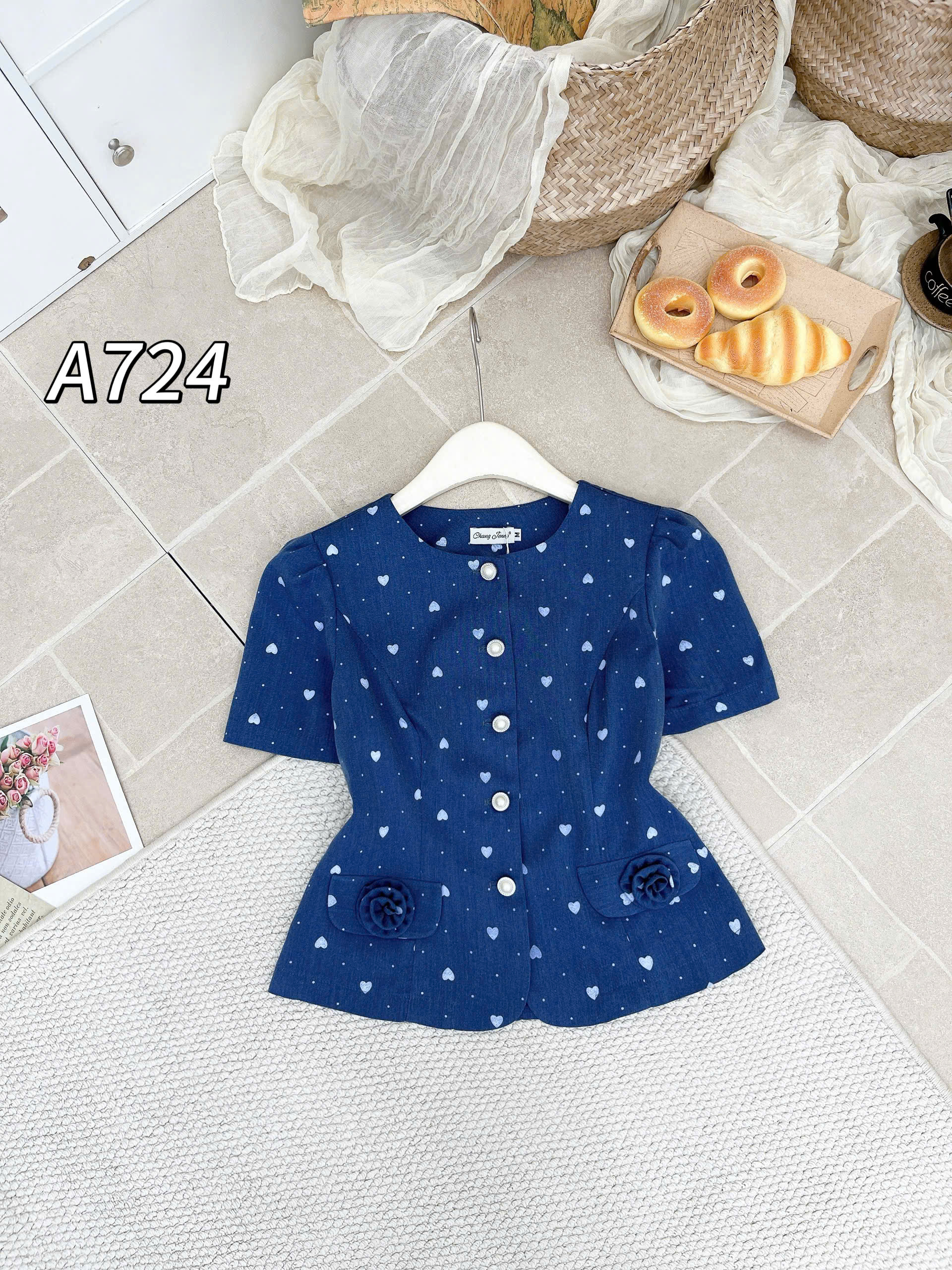 A724 áo kí giả trái tim