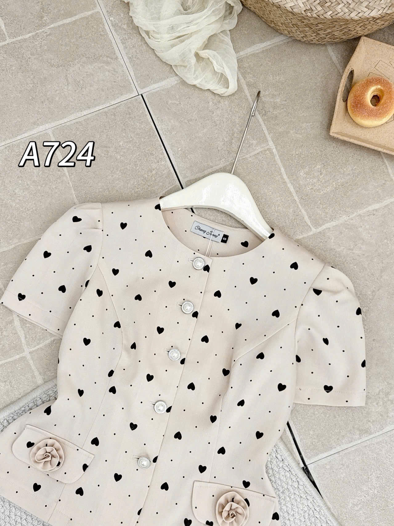 A724 áo kí giả trái tim