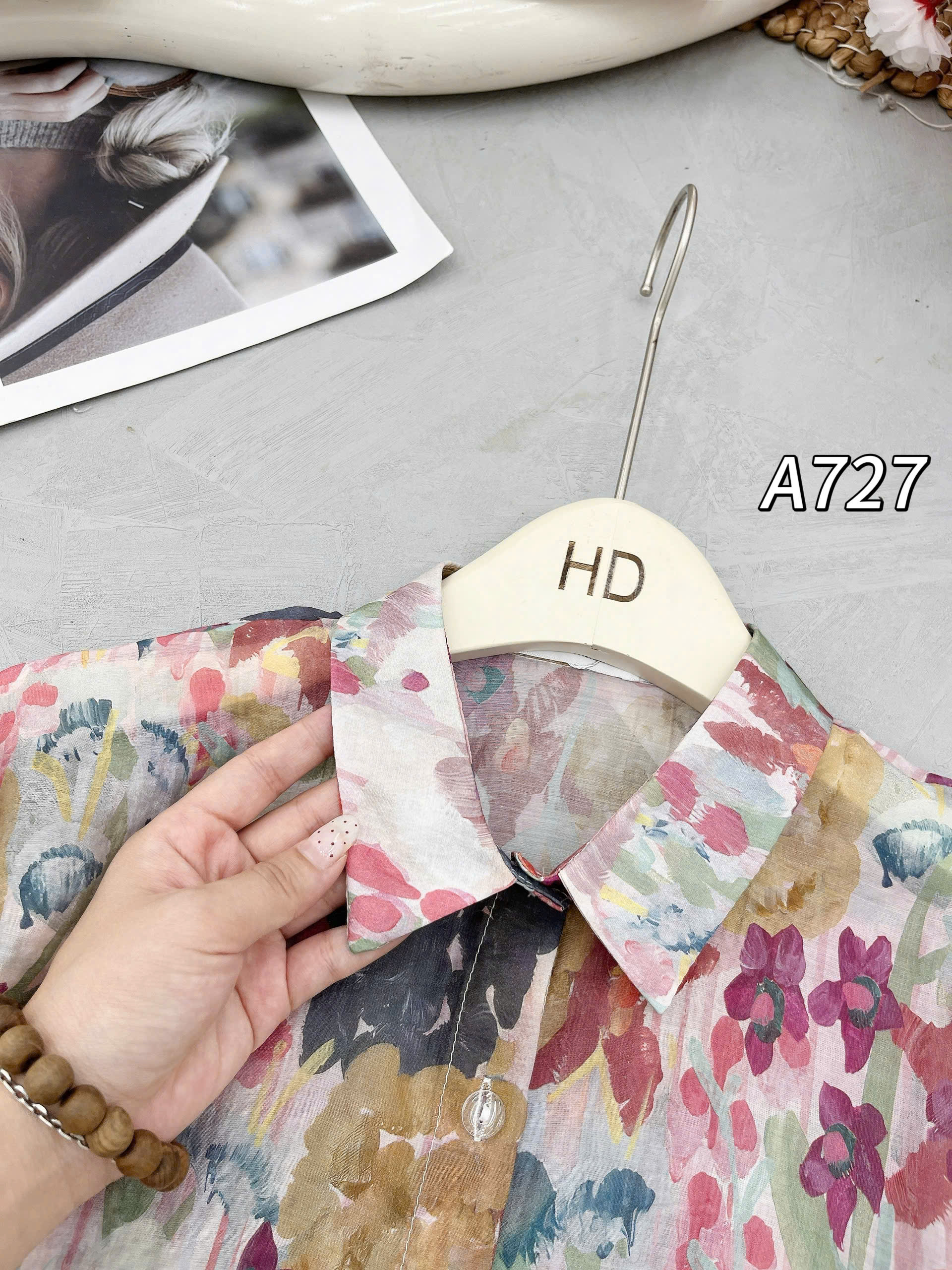 A727 áo tay hến họa tiết