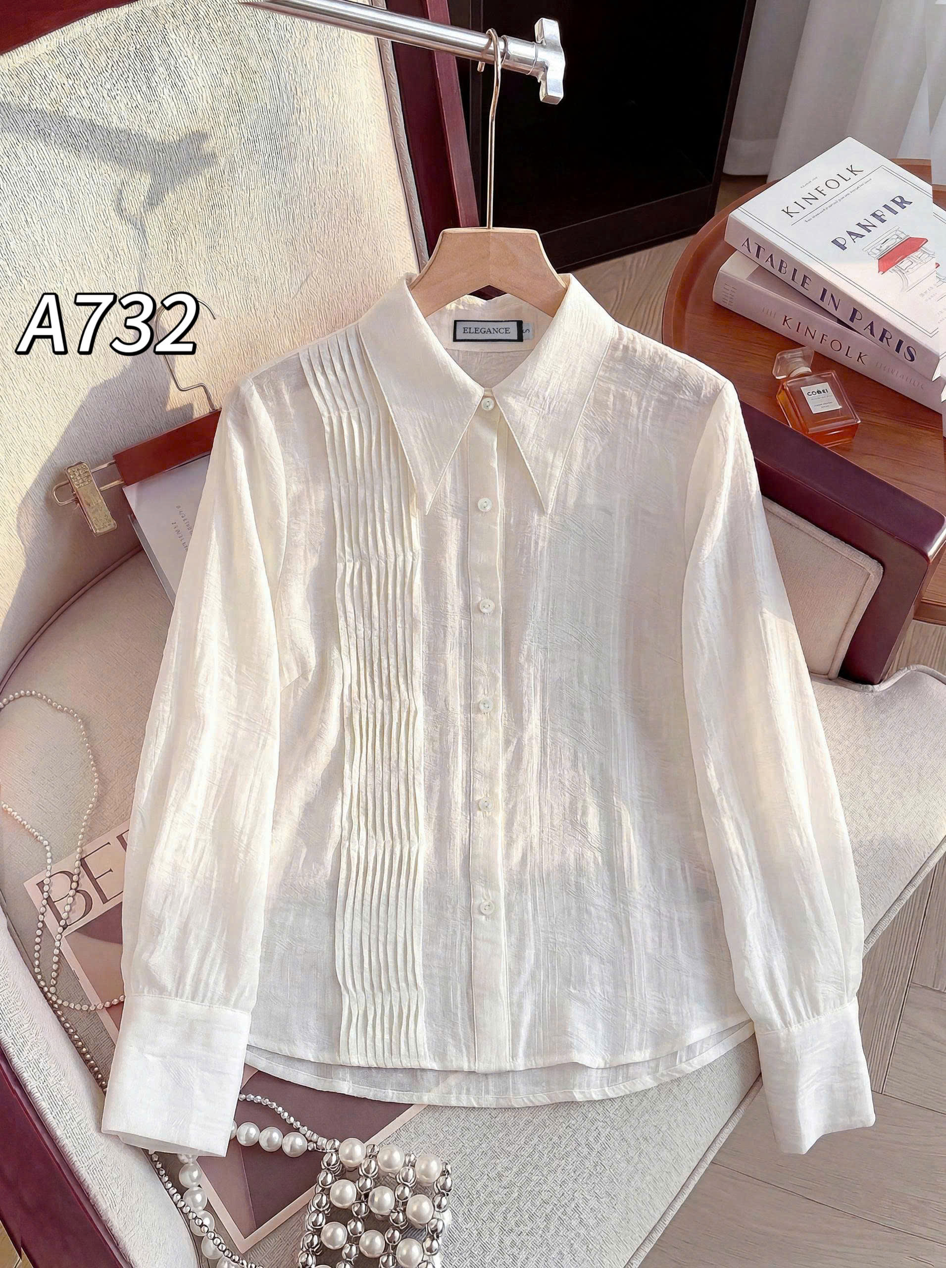 A732 Áo sơ mi ly dọc cổ nhọn