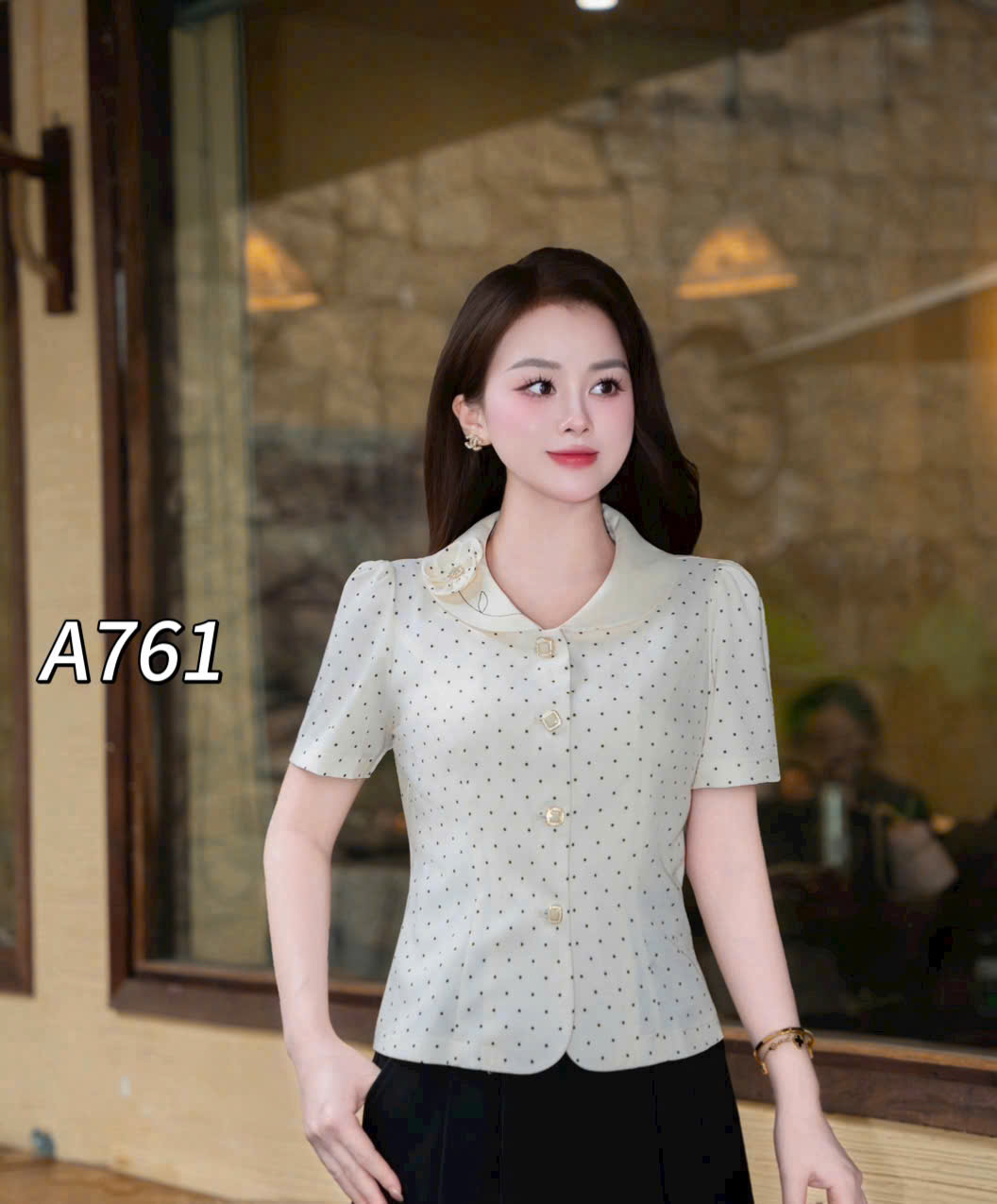 A761 áo kí giả chấm bi cổ hoa