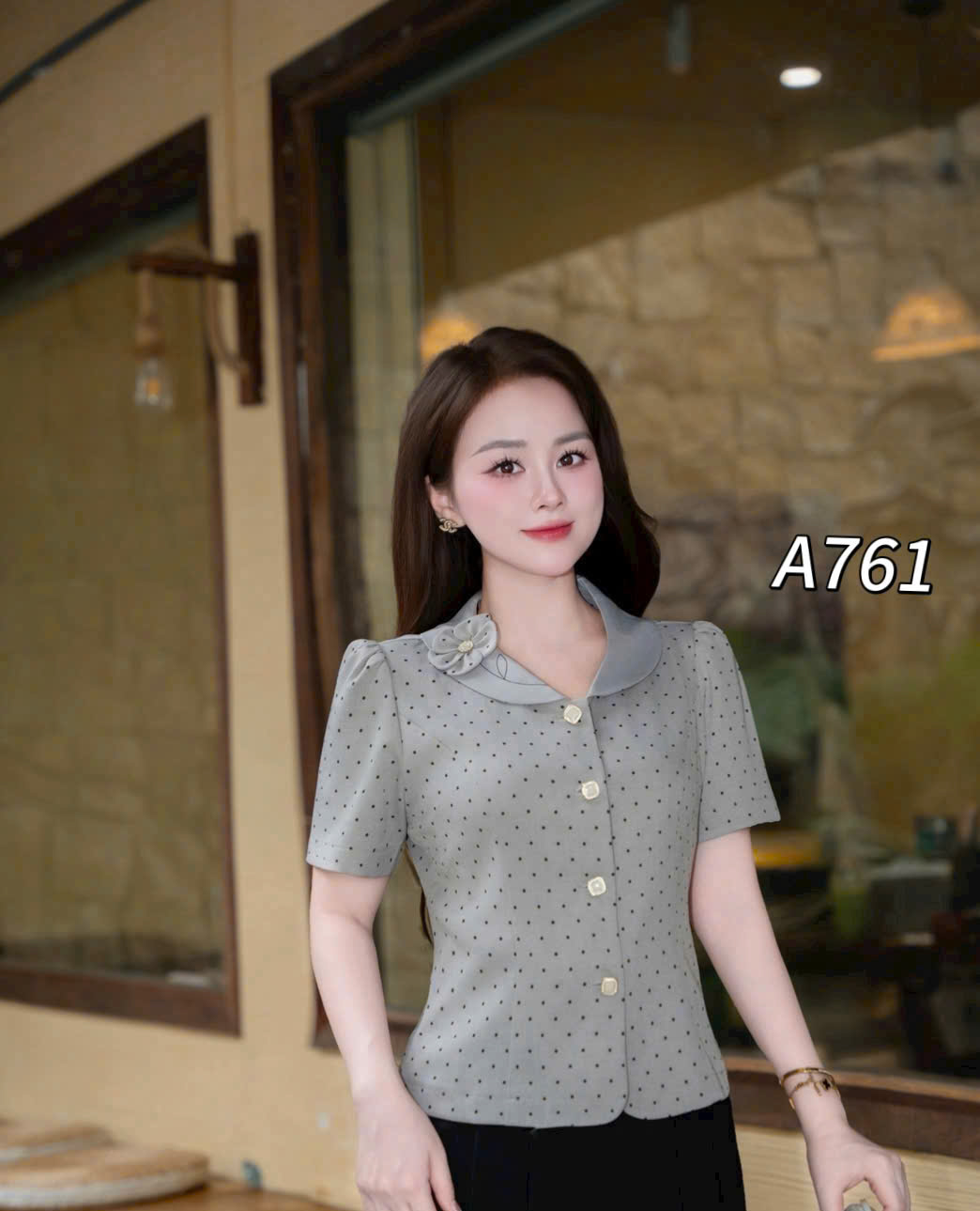 A761 áo kí giả chấm bi cổ hoa