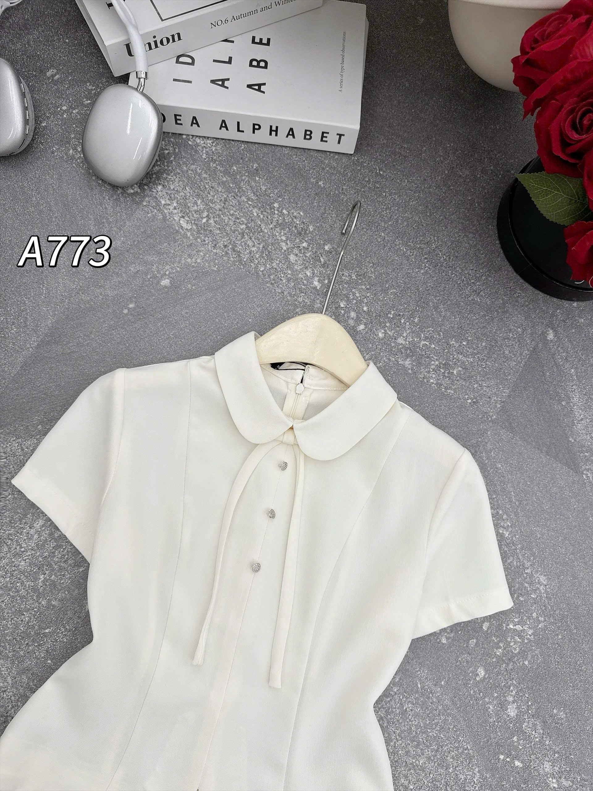 A773 áo cổ sen khóa lưng