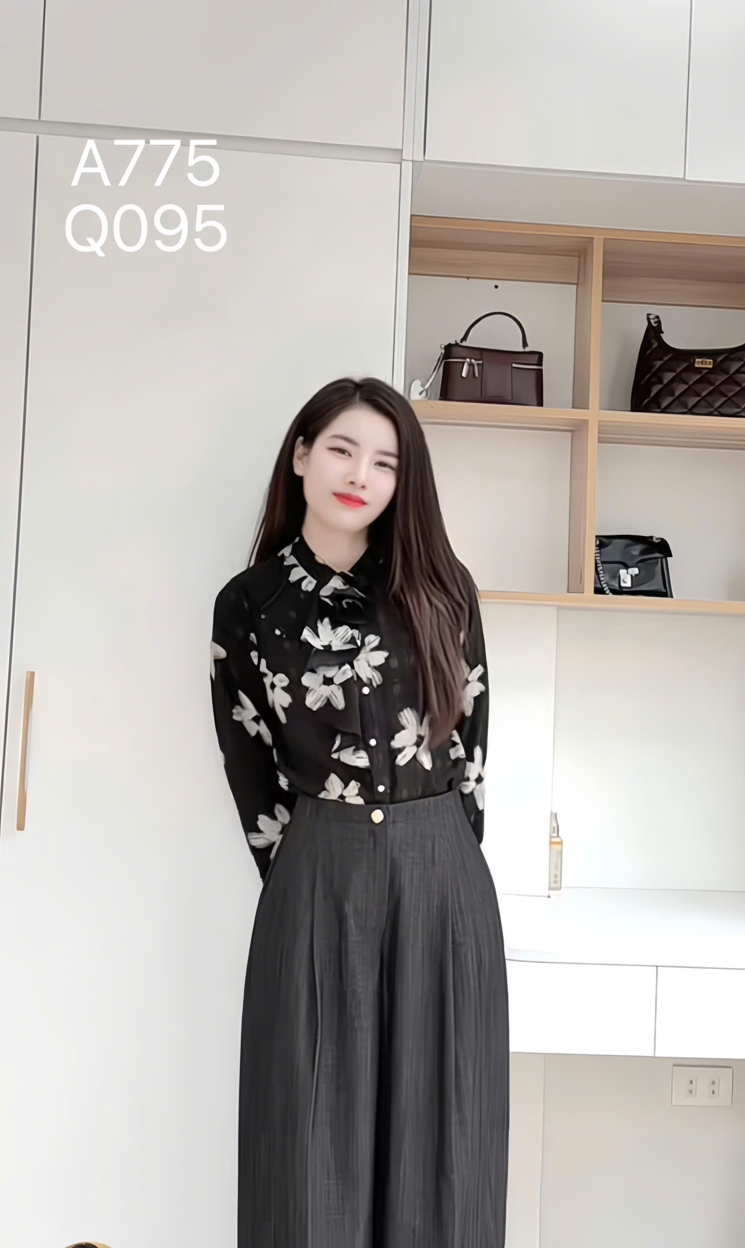 A775 Áo sơ mi cổ bèo hoa