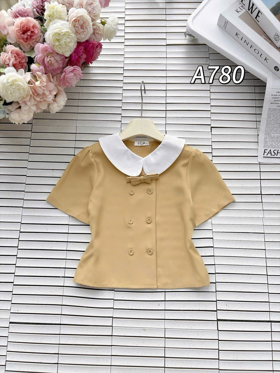 A780 Áo sơ mi cổ trắng gắn nơ
