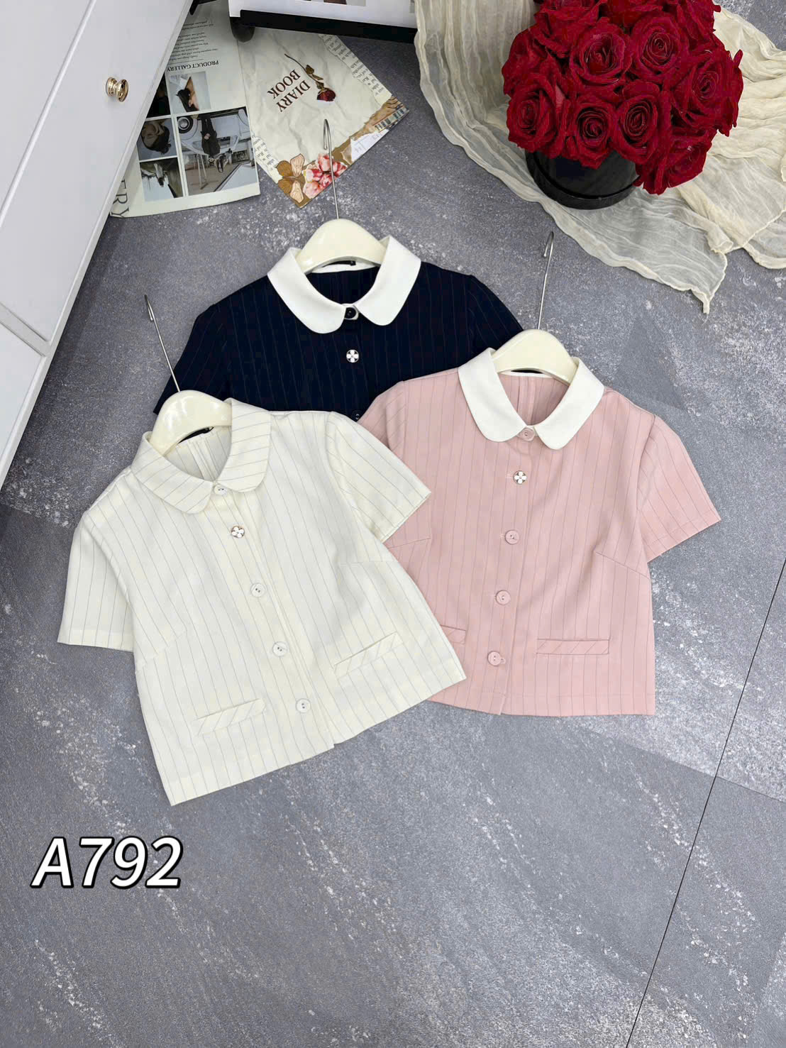 A792 áo kẻ cổ sen