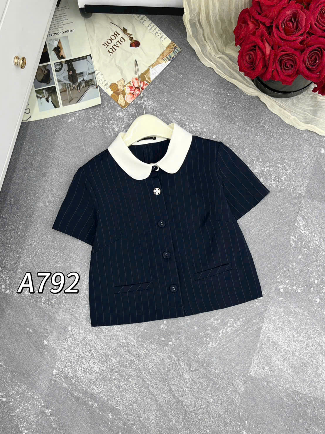 A792 áo kẻ cổ sen