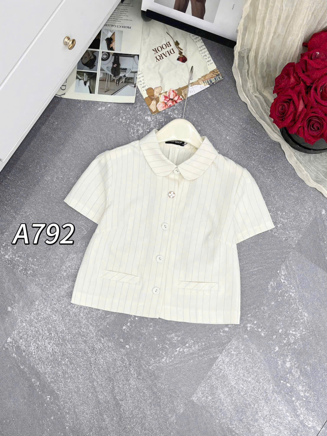 A792 áo kẻ cổ sen