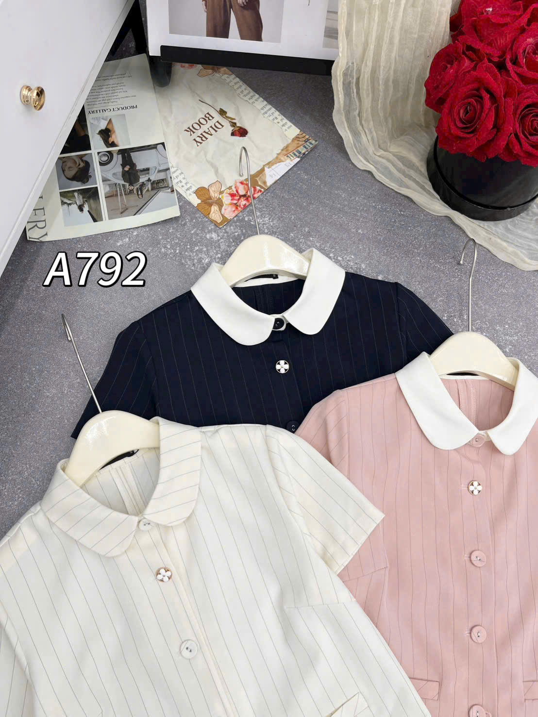 A792 áo kẻ cổ sen