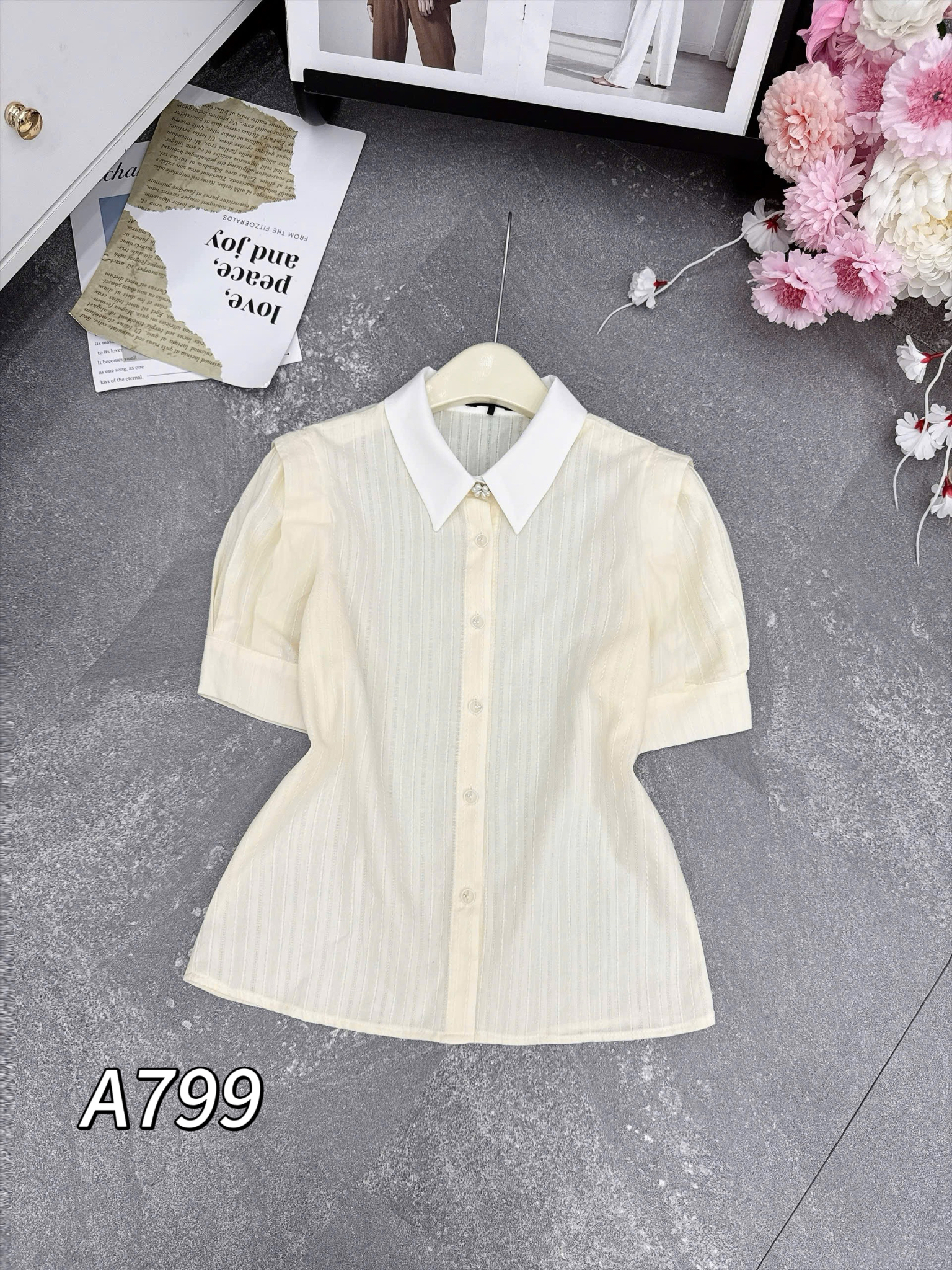 A799 Áo sơ mi cổ nhọn tay lỡ bản gập