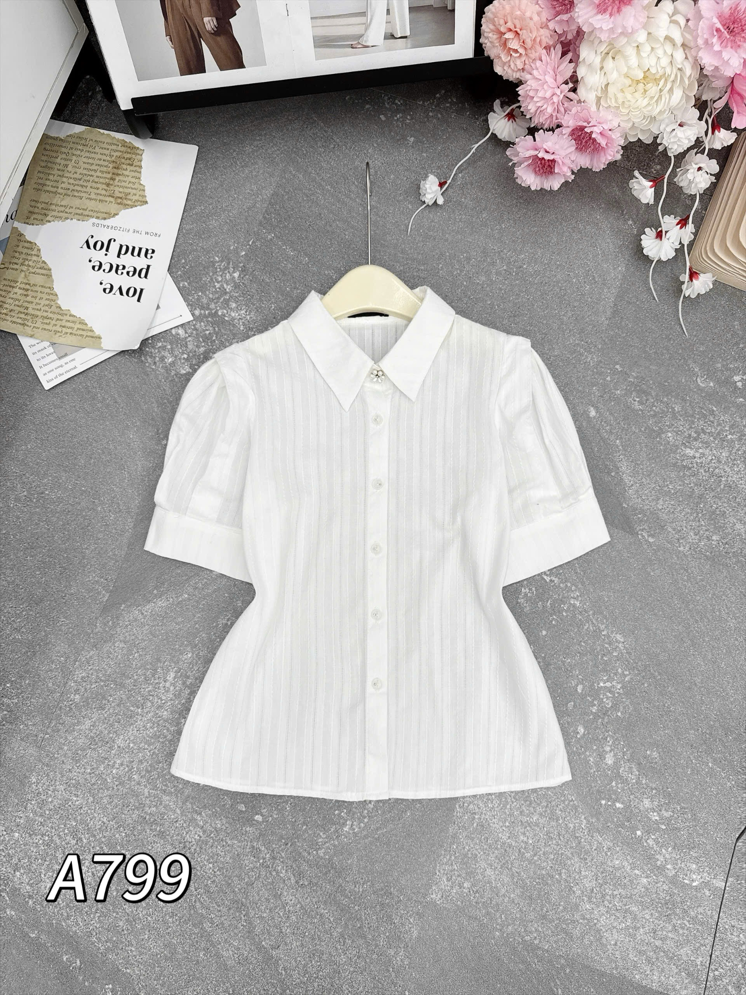 A799 Áo sơ mi cổ nhọn tay lỡ bản gập