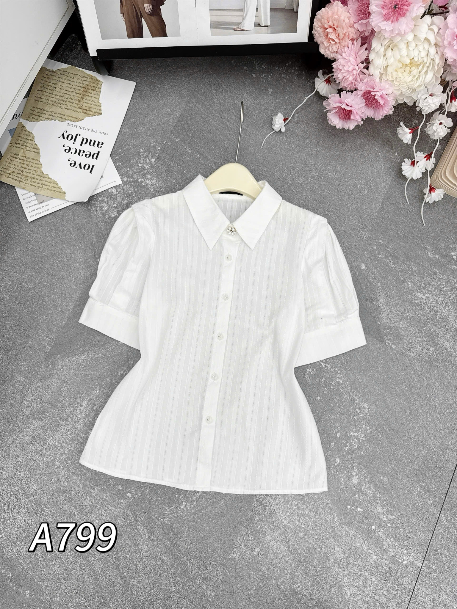 A799 Áo sơ mi cổ nhọn tay lỡ bản gập