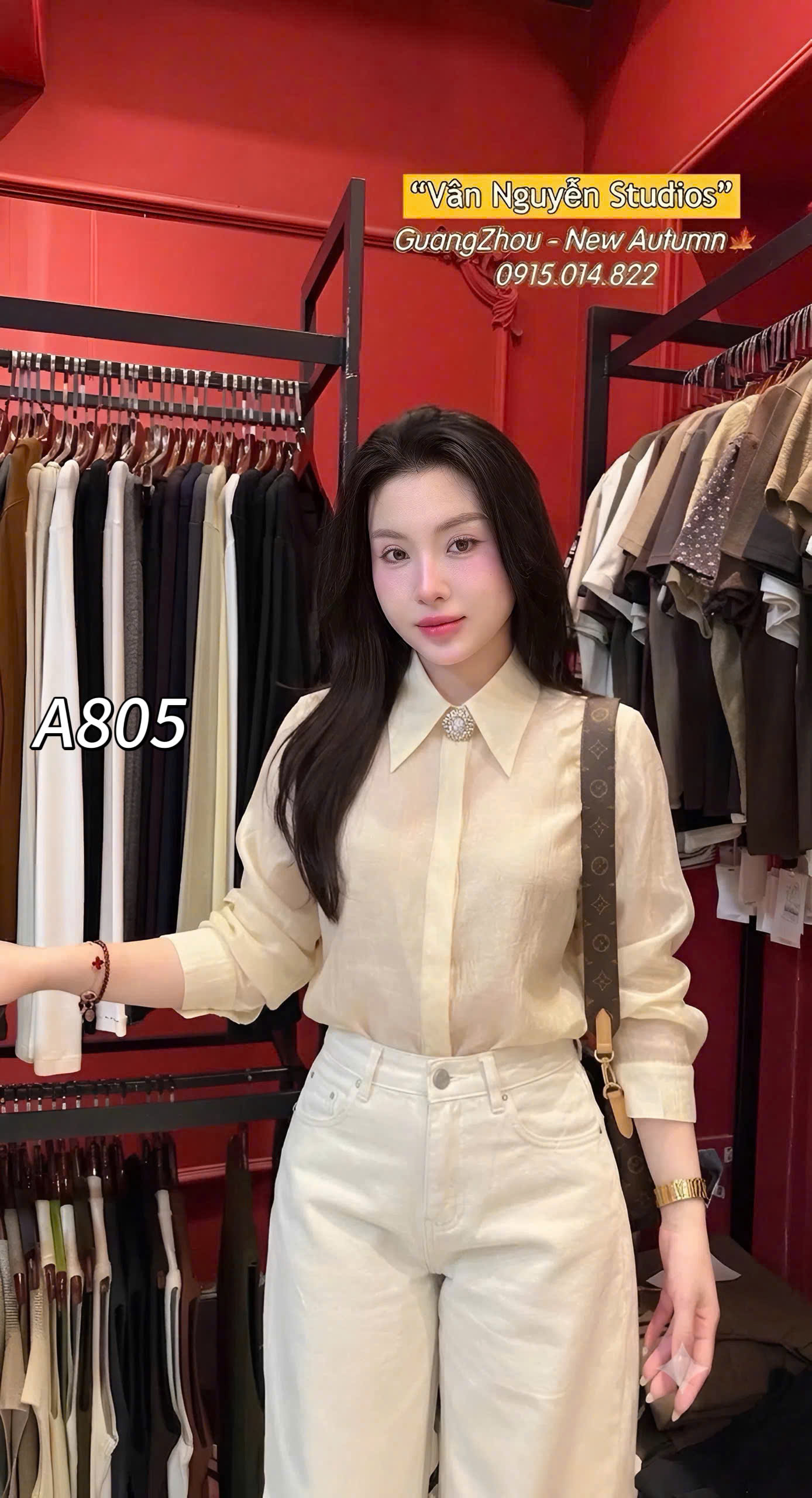 A805 Áo tơ hàn kèm charm pha lê
