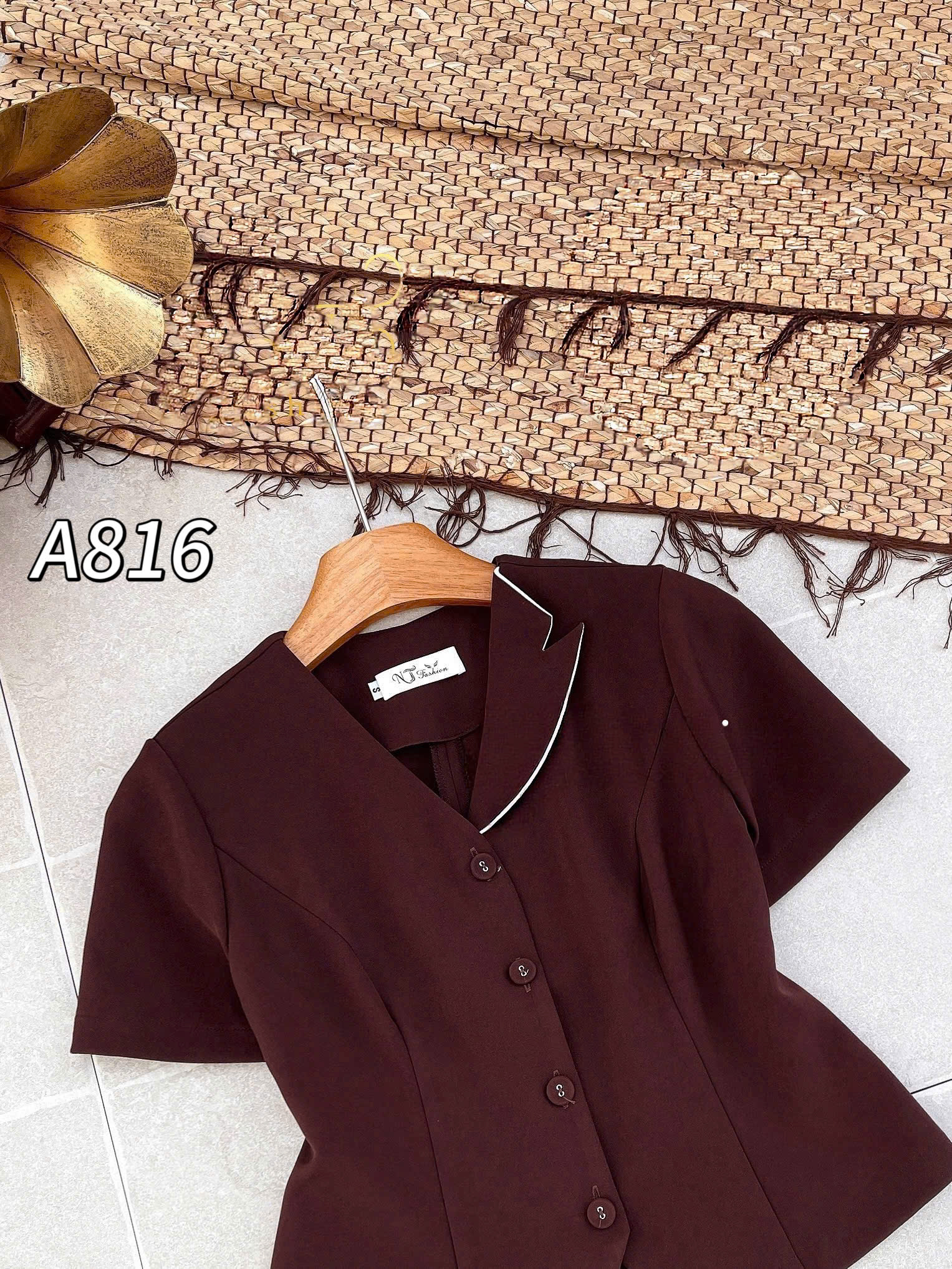 A816 Áo kí giả cổ K