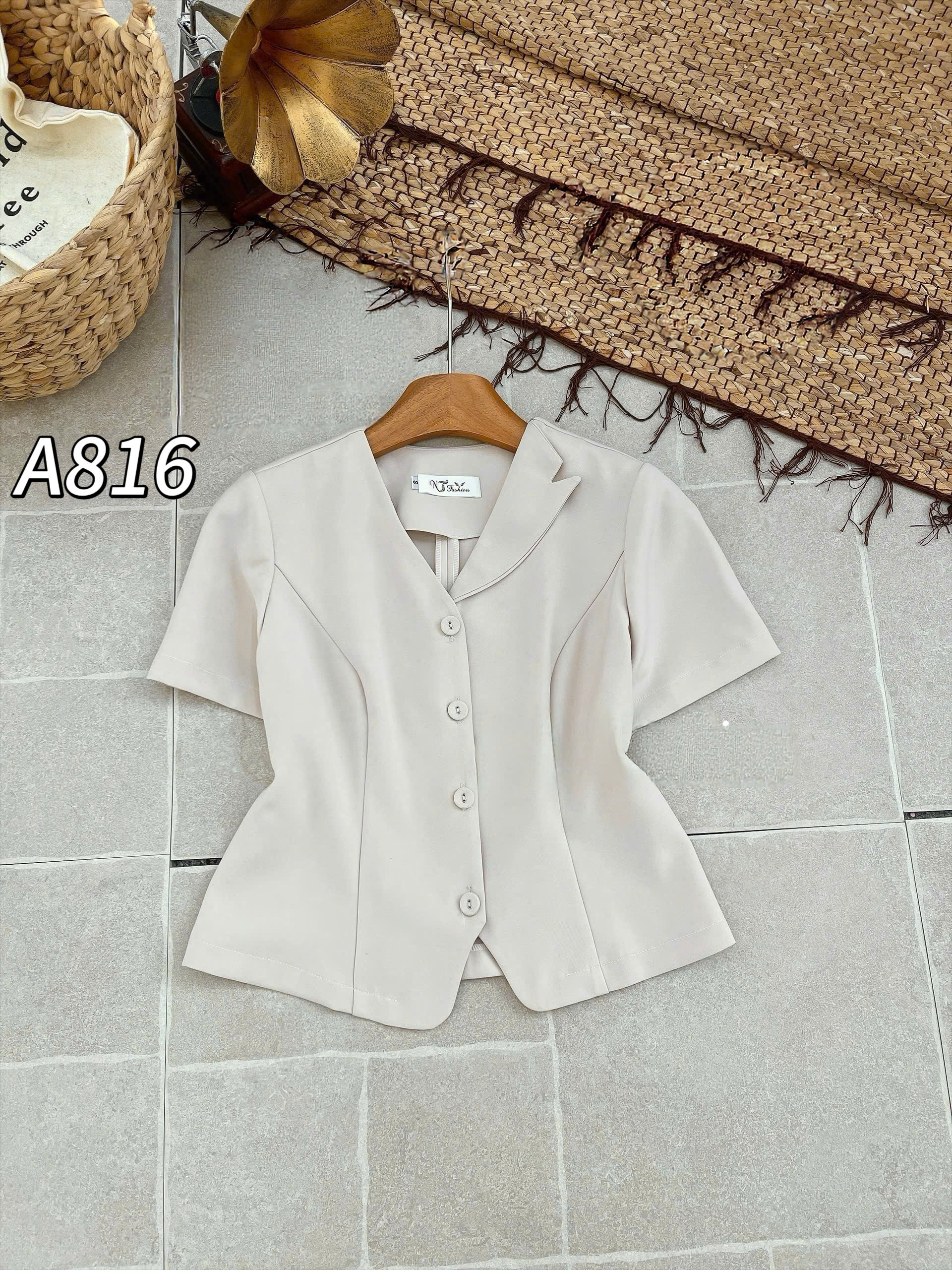 A816 Áo kí giả cổ K
