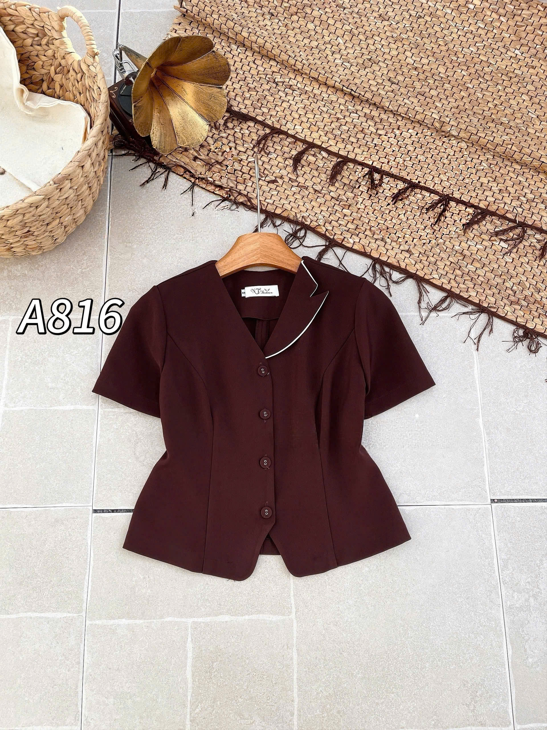 A816 Áo kí giả cổ K