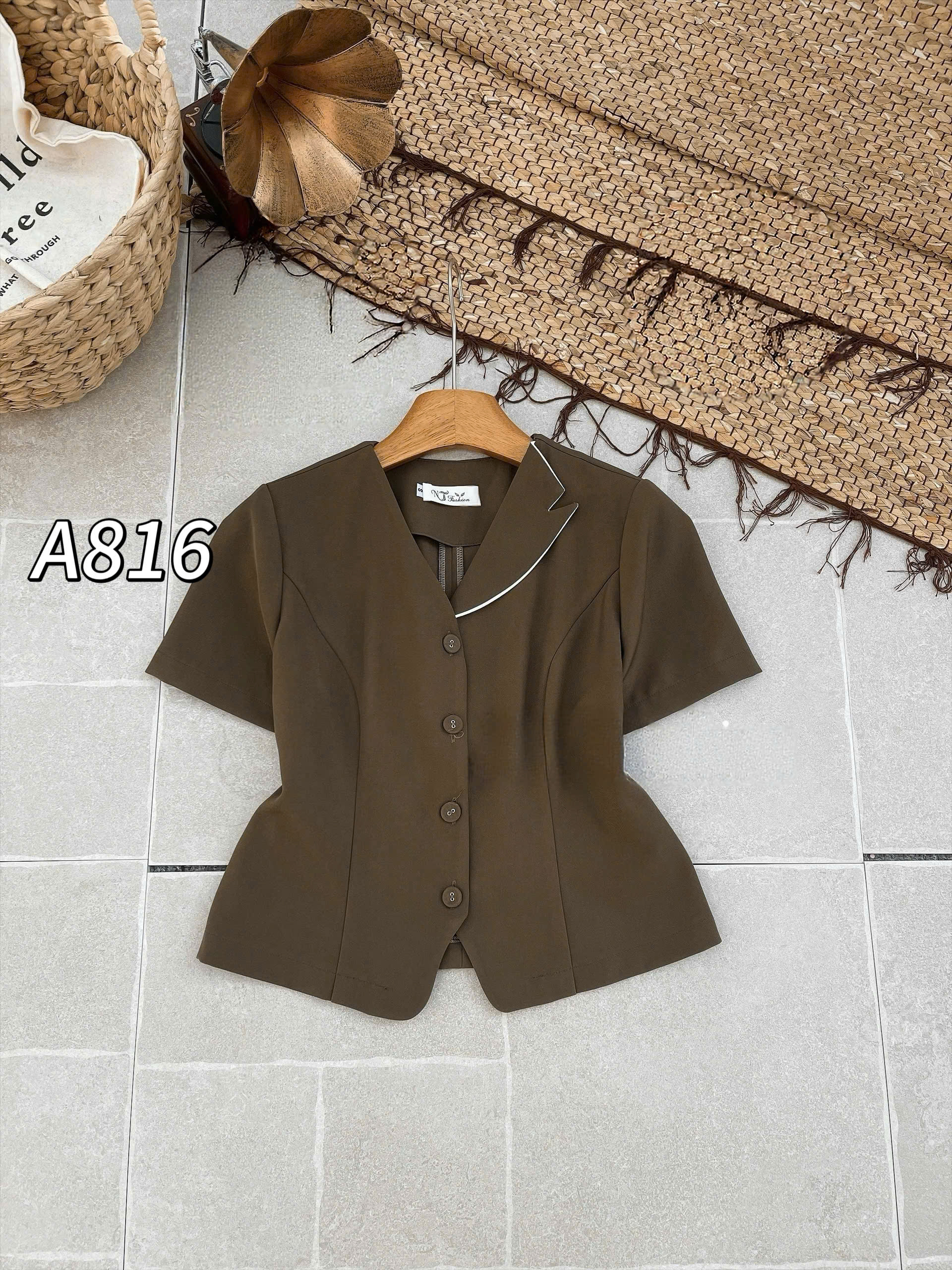 A816 Áo kí giả cổ K