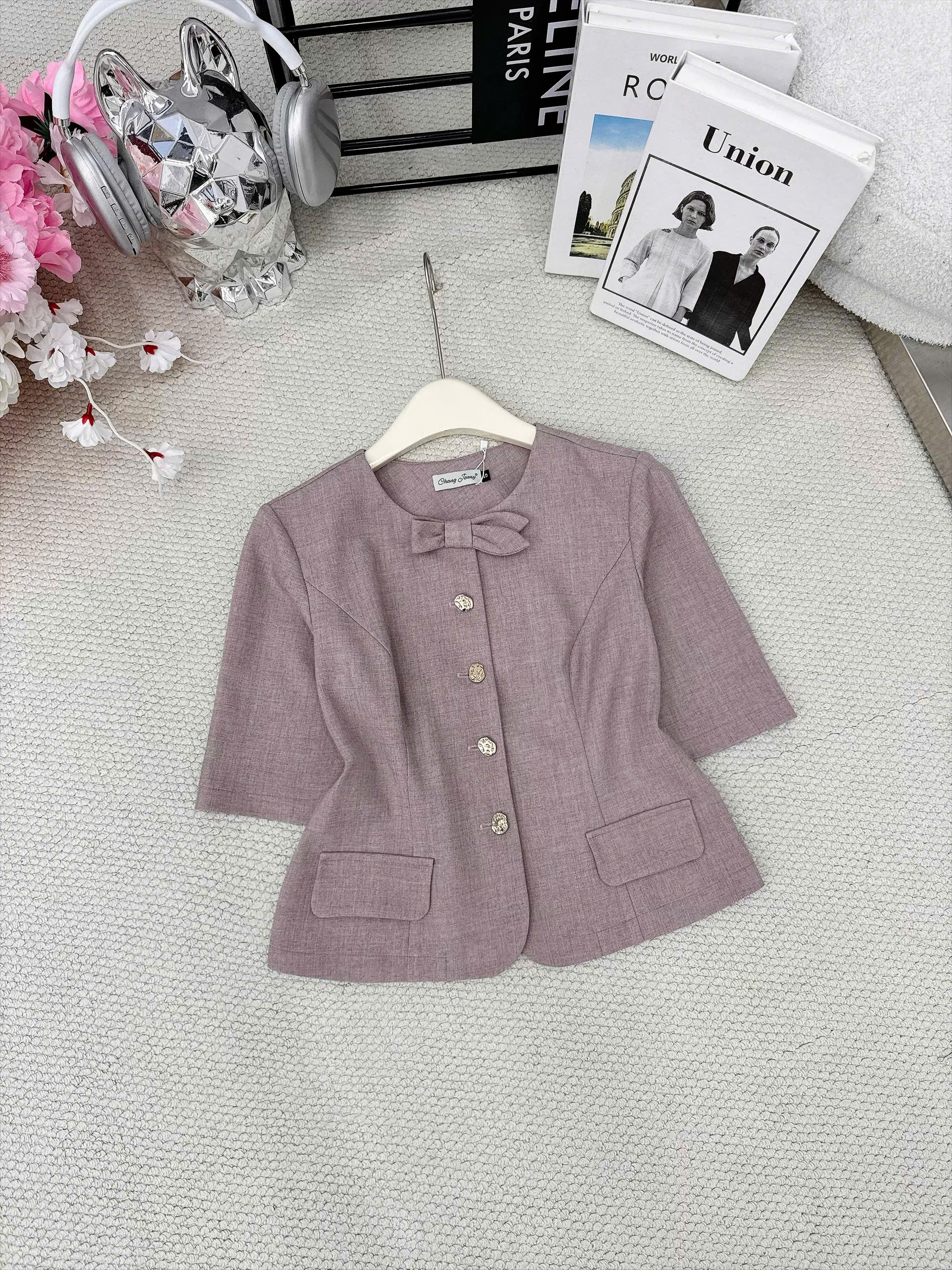 A848 Áo kí giả cổ nơ tay lỡ