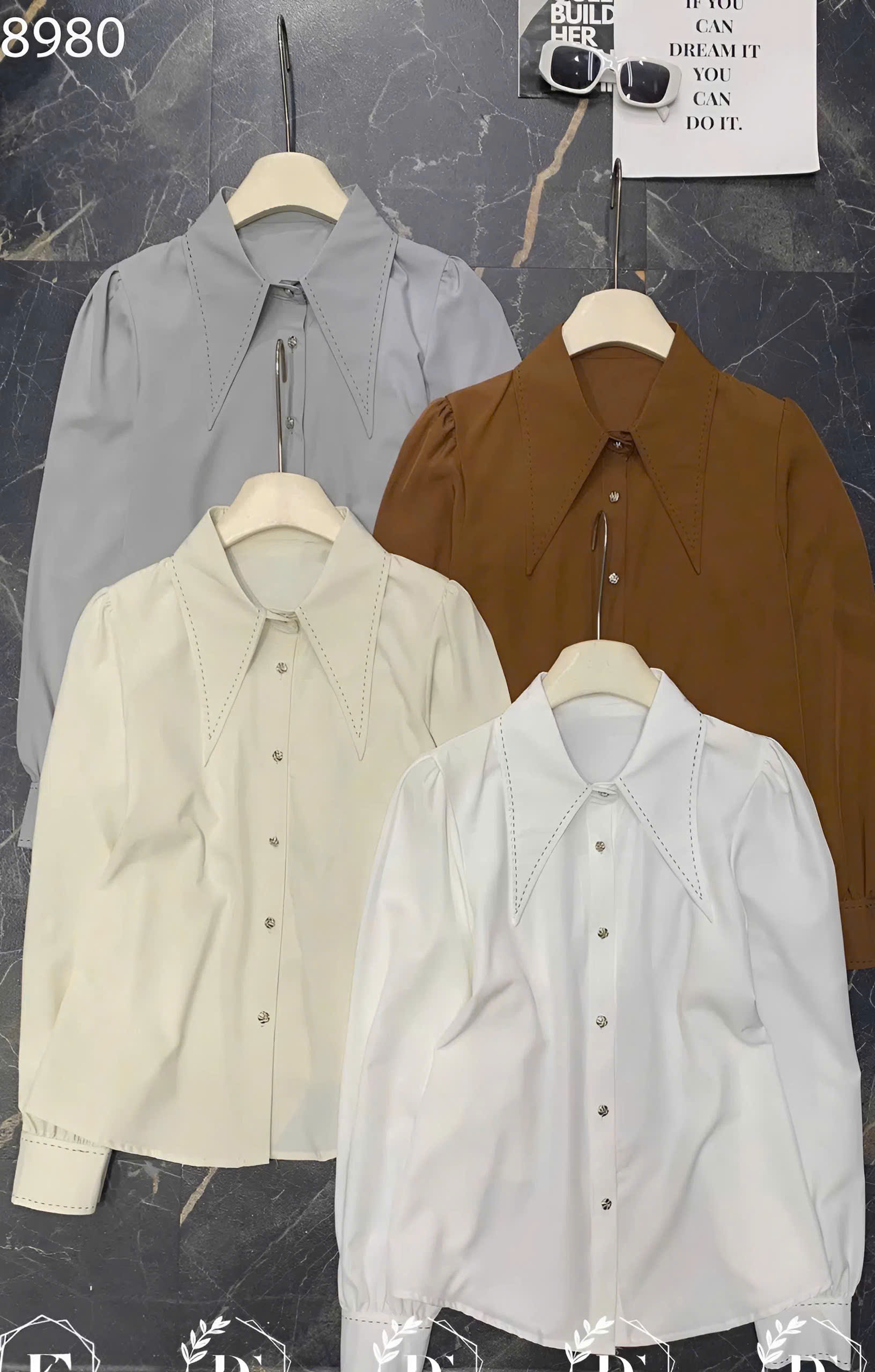 A8980 Áo sơ mi cổ nhọn trần chỉ