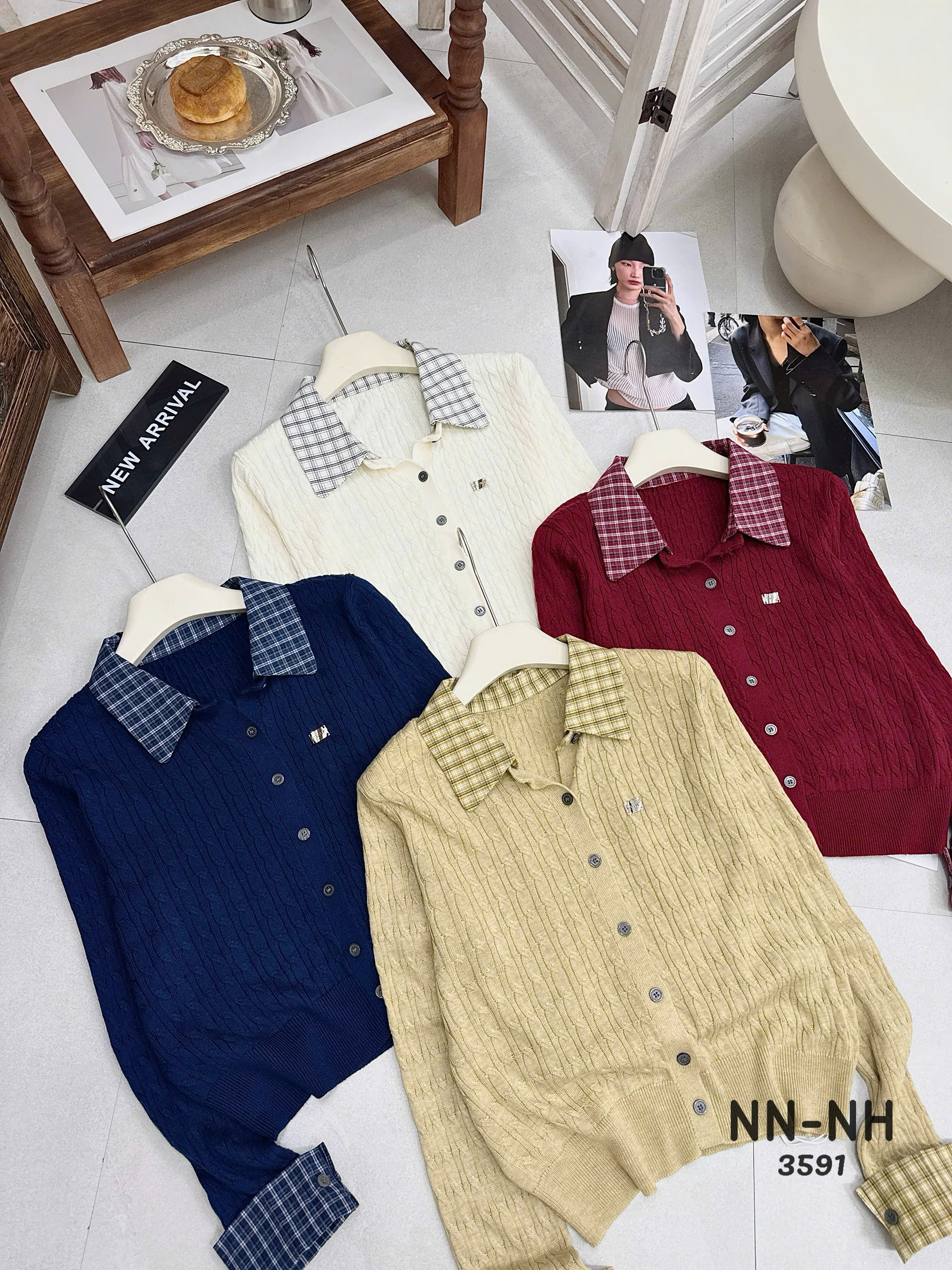 AL3591 Áo len cổ kẻ