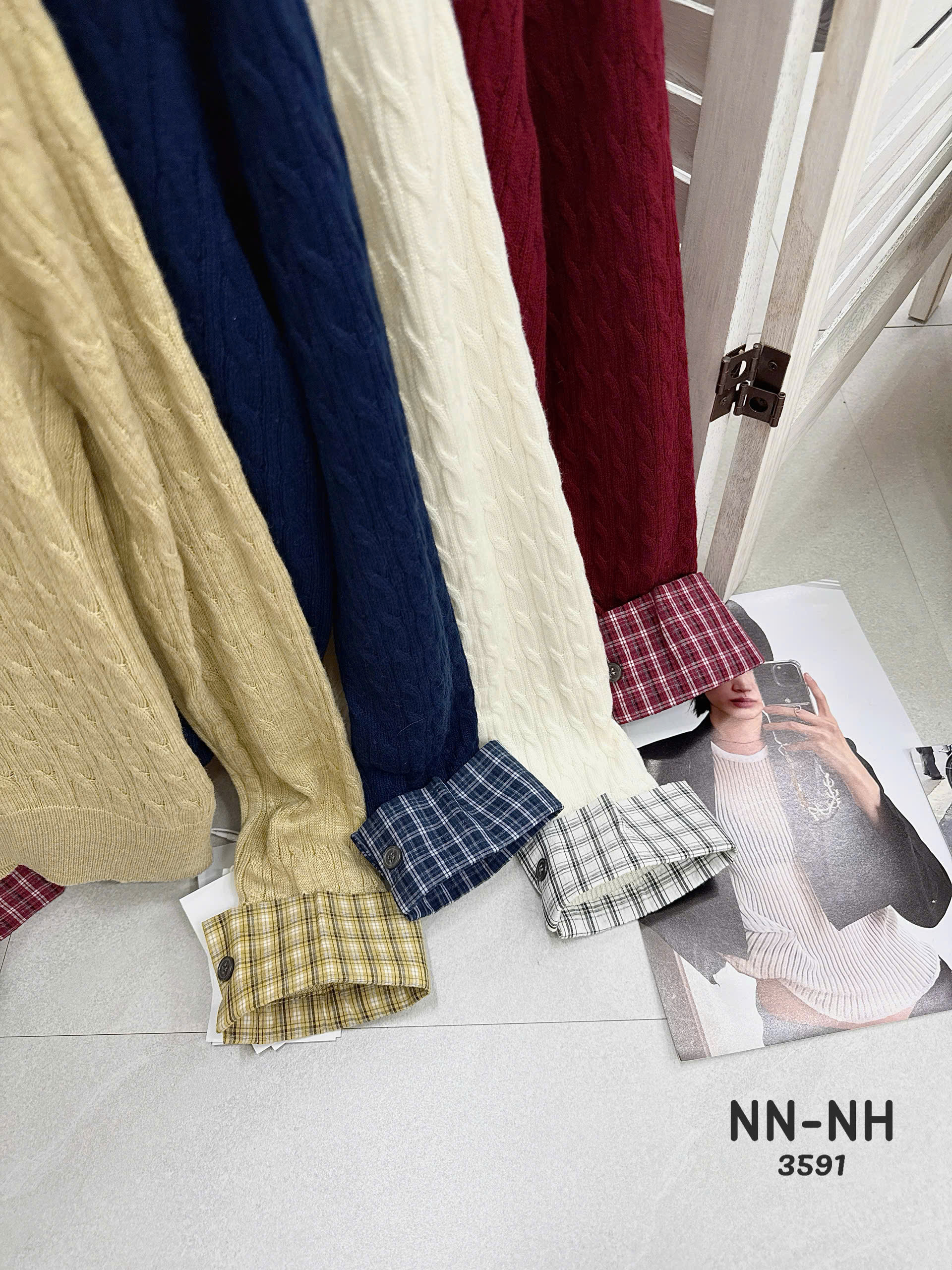 AL3591 Áo len cổ kẻ