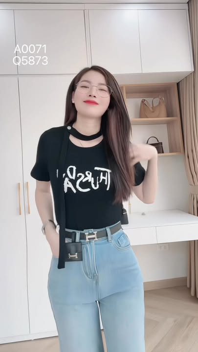 AP0071 Áo phông dây chữ