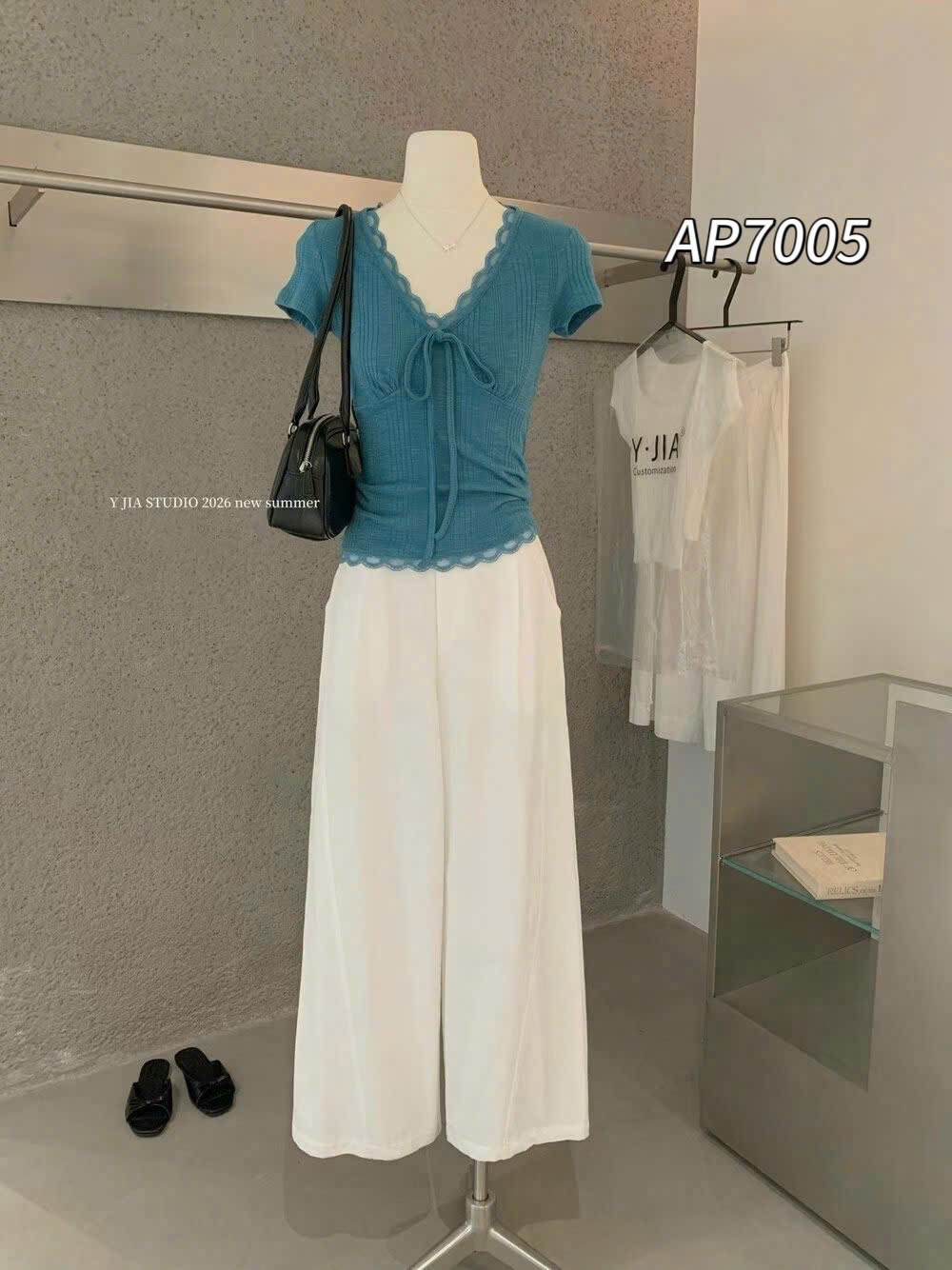 AP7005 áo cổ V dây rút