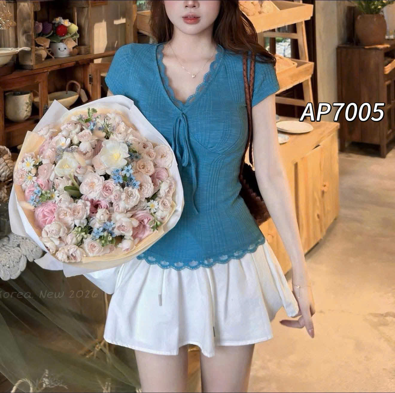 AP7005 áo cổ V dây rút
