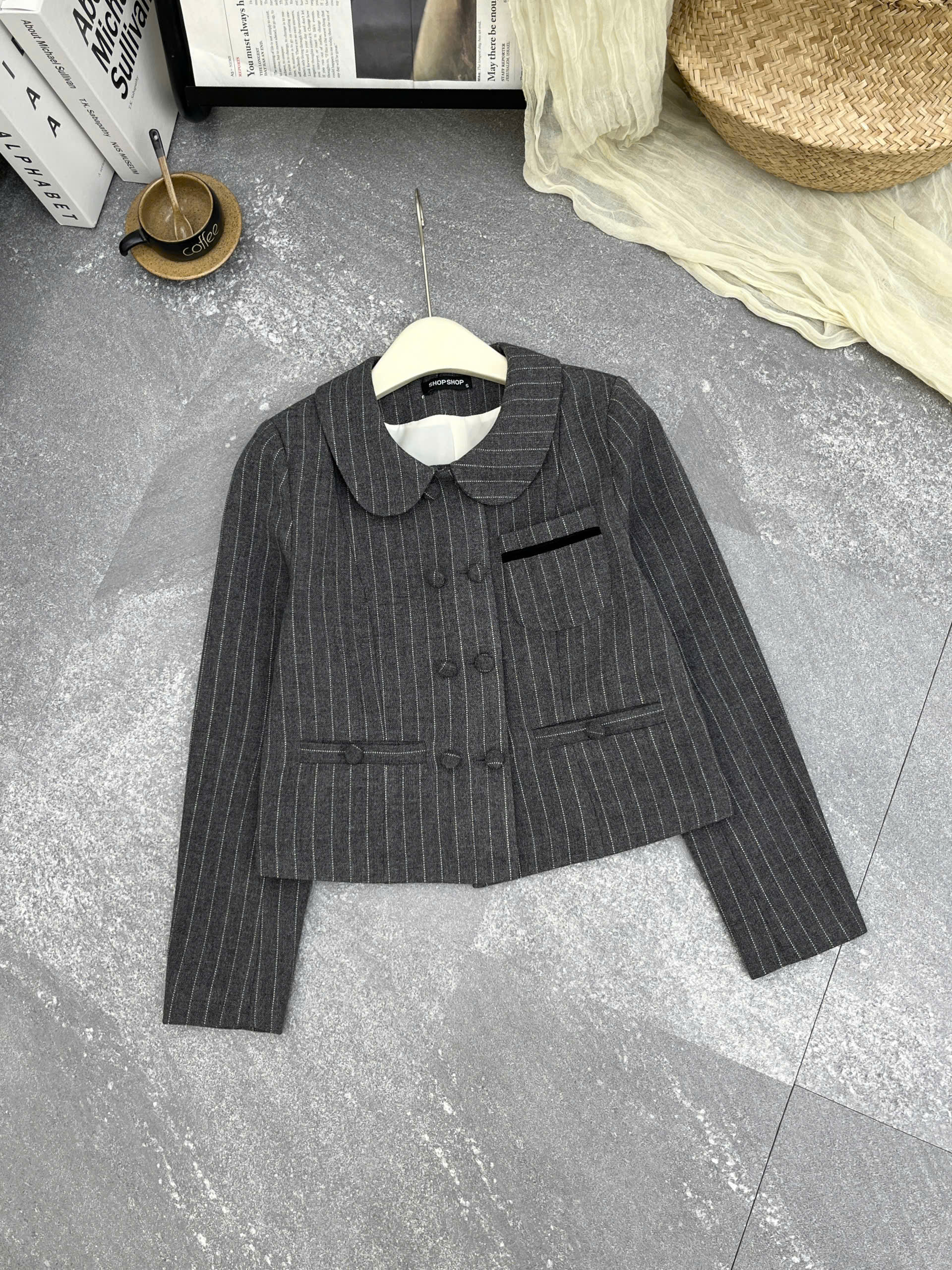 AV236 Áo Vest Cổ Sen Kẻ