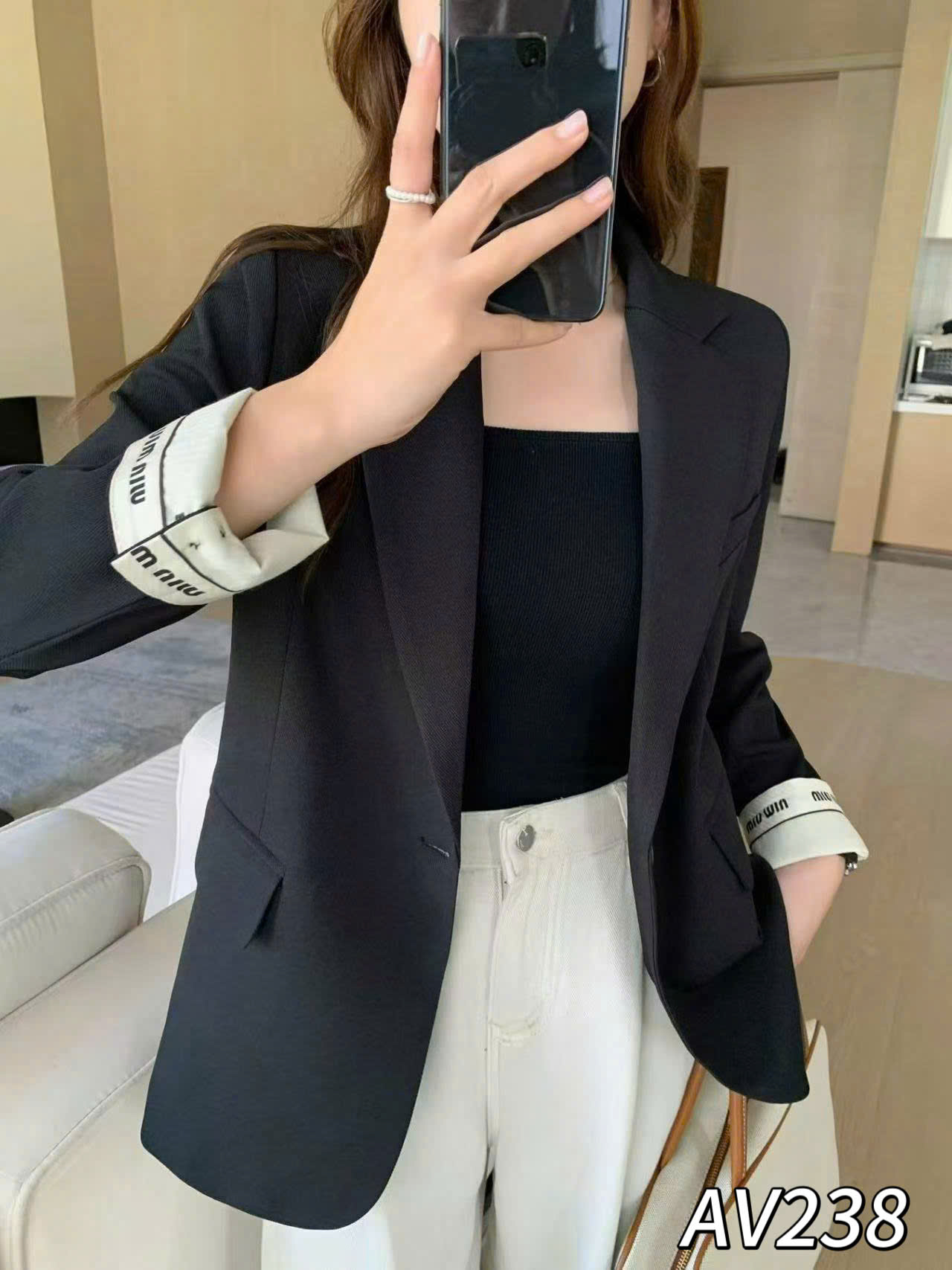 AV238 Áo vest miu miu QC