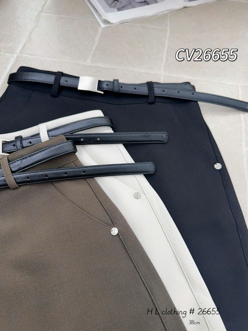 CV26655 CV ngắn chữ A 2 túi