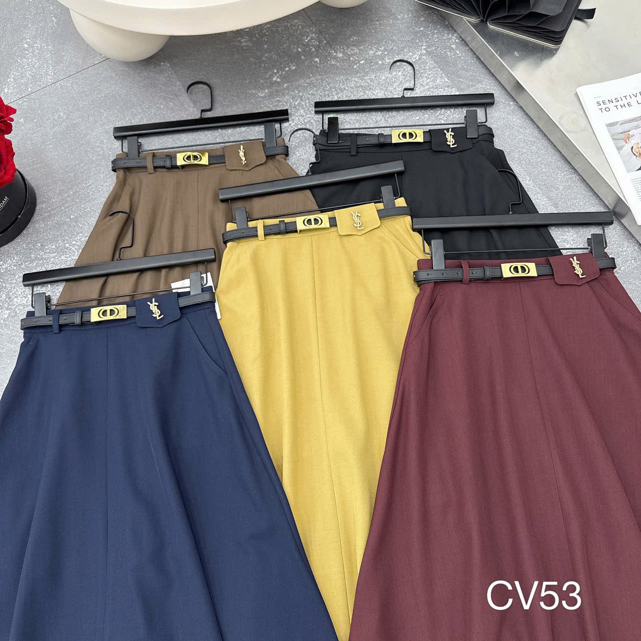 CV53 Chân váy xòe túi YSL