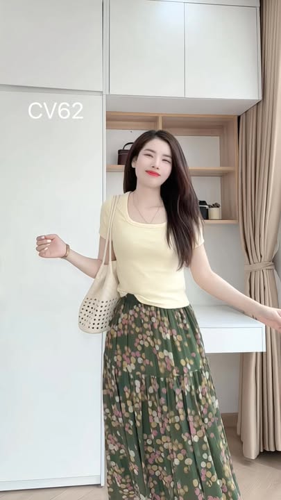 CV71 Chân váy xòe chấm bi